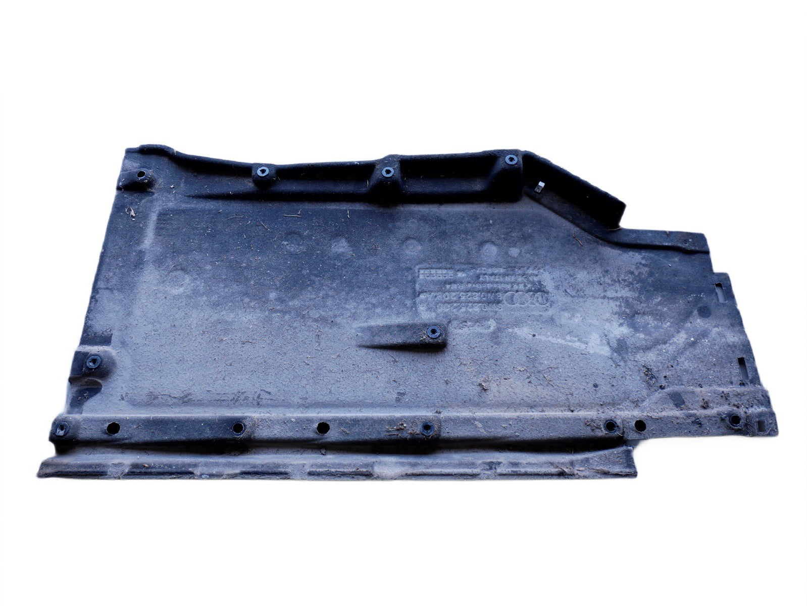 Osłona podwozia prawa 8W0825208 AUDI A4 B9 8W0