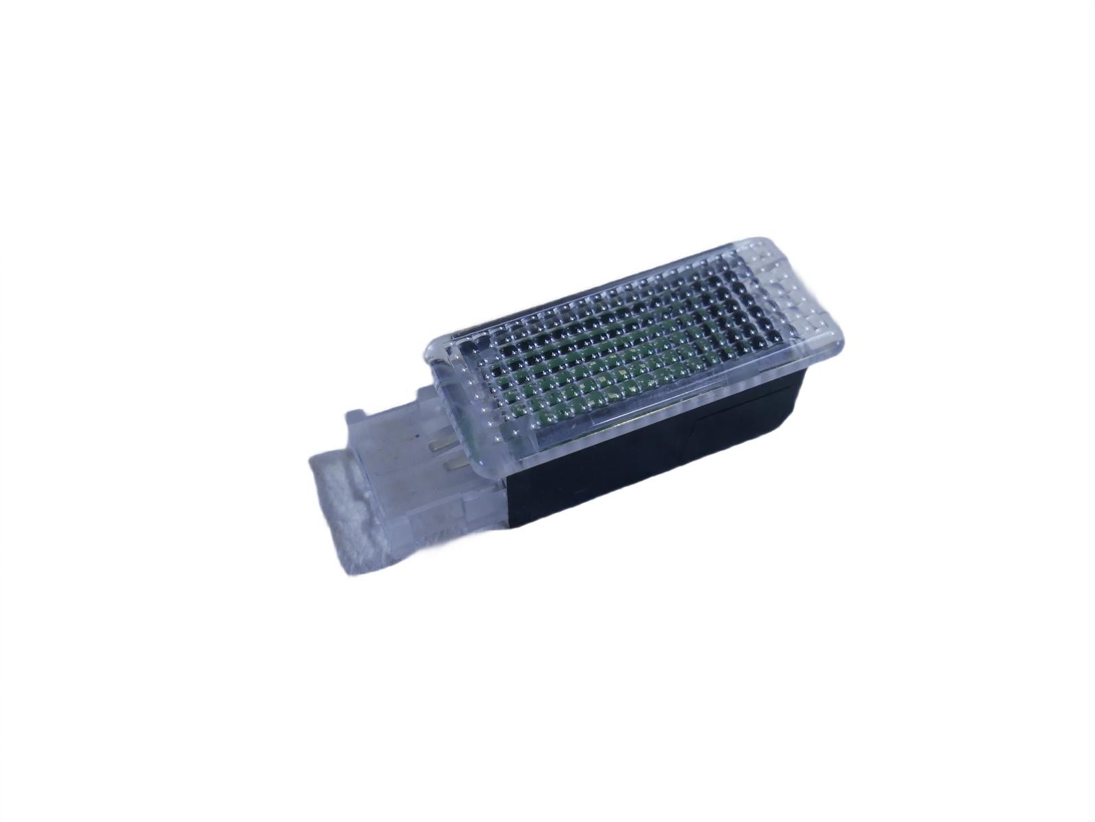 VW GOLF VII lampka kabiny LED 5G0947409