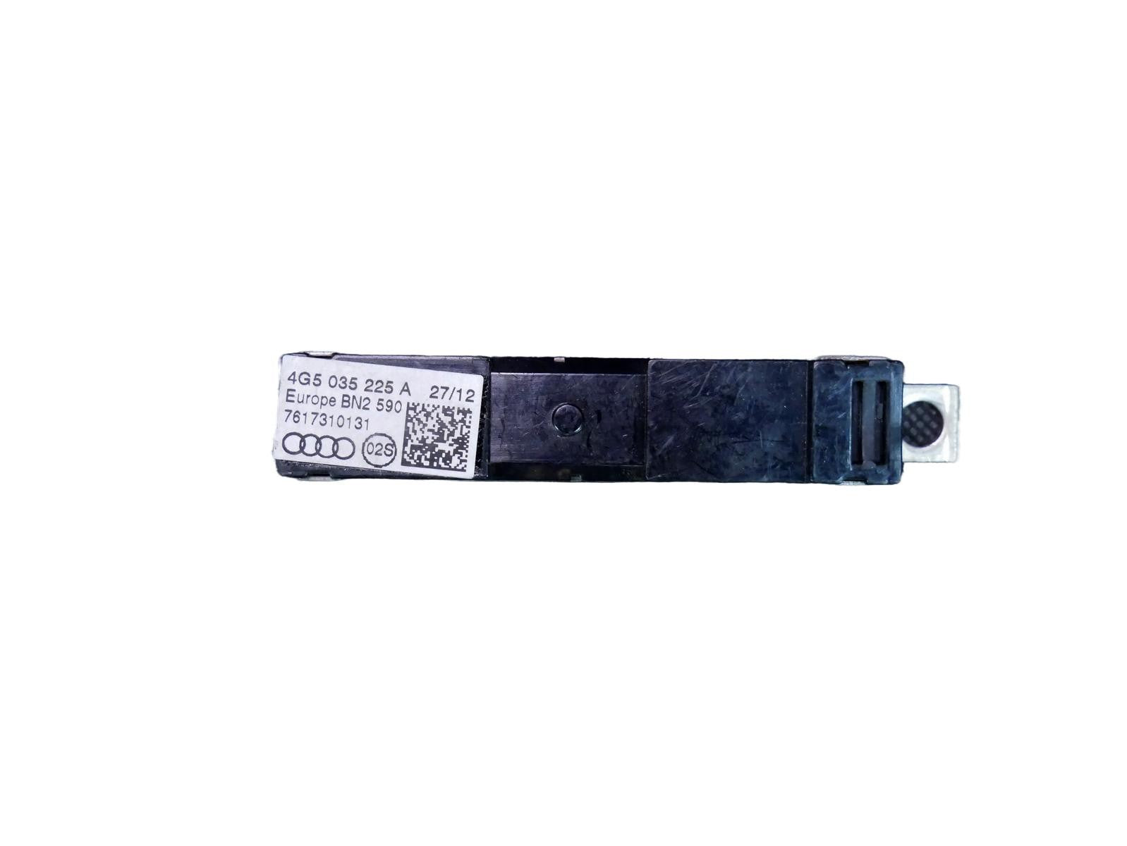 AUDI A6 C7 SEDAN wzmacniacz antenowy 4G5035225A