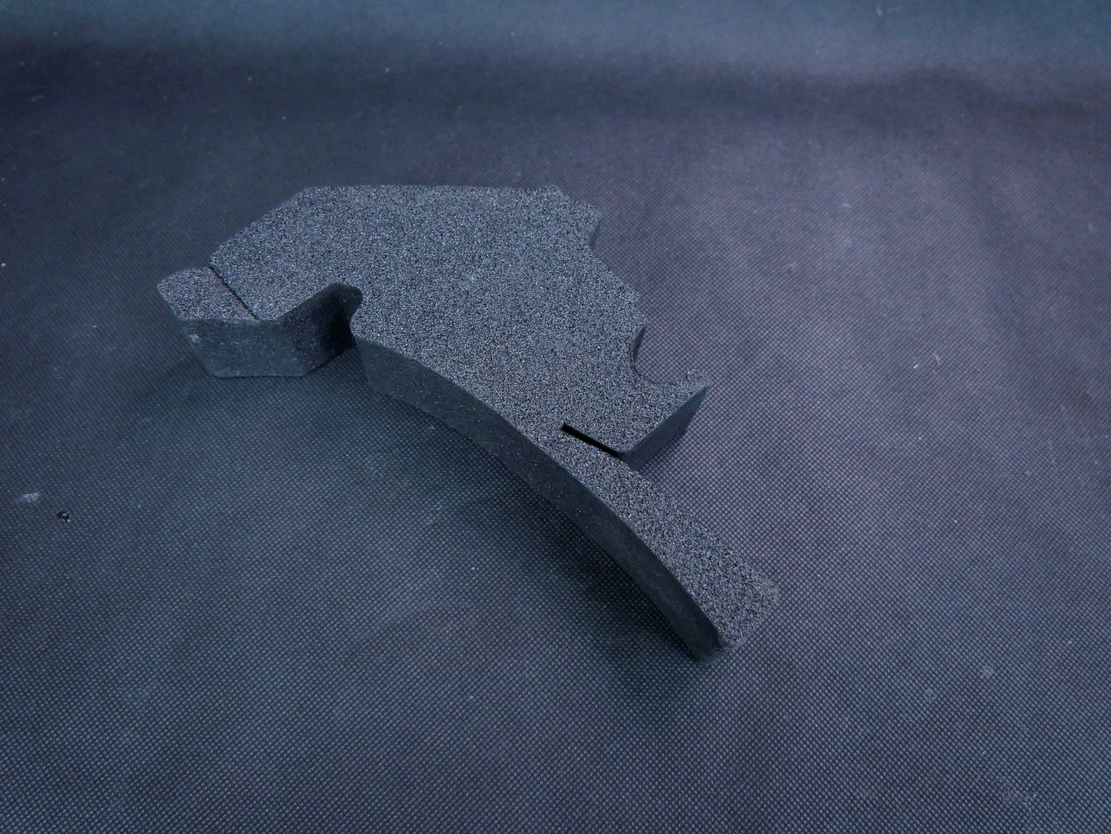 OCTAVIA IV pianka błotnika prawa lewa 5E3864237
