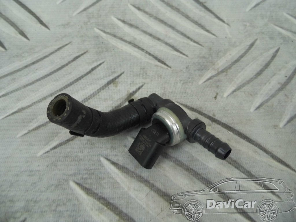 Czujnik ciśnienia paliwa 04B906054 PASSAT 2.0 TDI