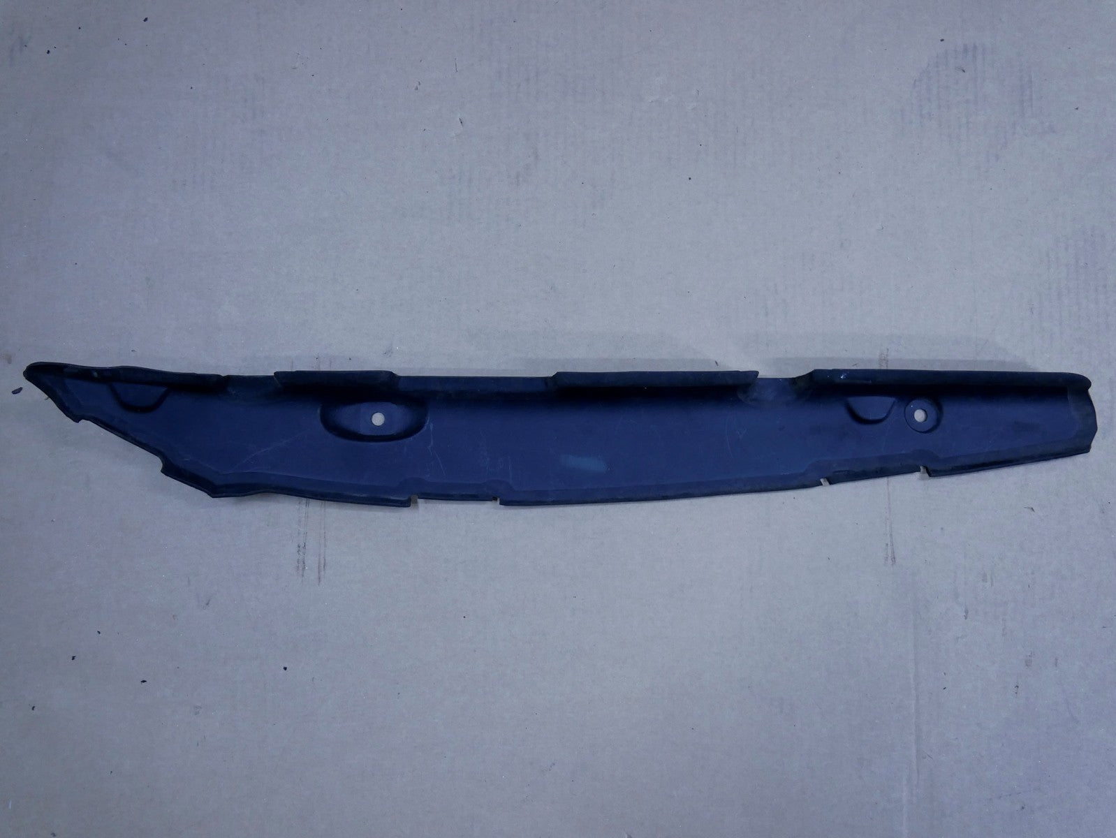 AUDI A3 8V osłona błotnika lewa 8V0821111A