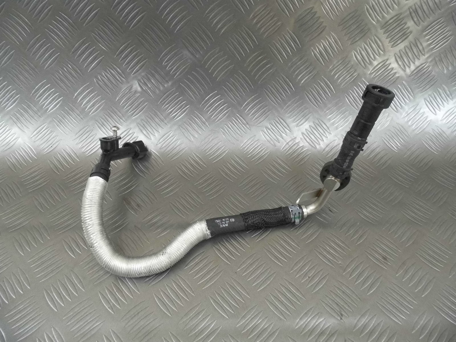 Rurka przewód paliwa 059130327 VW AMAROK 3.0 TDI