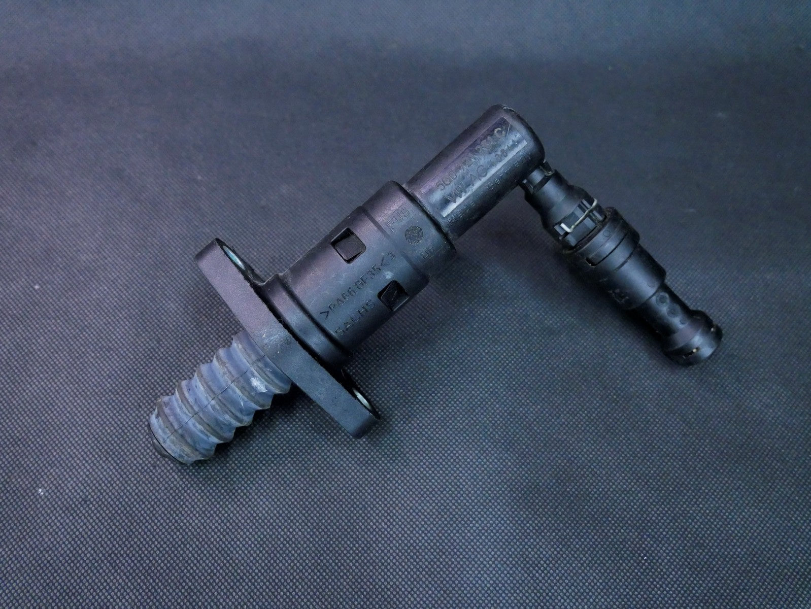 AUDI A3 8V wysprzęglik pompka sprzęgła 5Q0721261C
