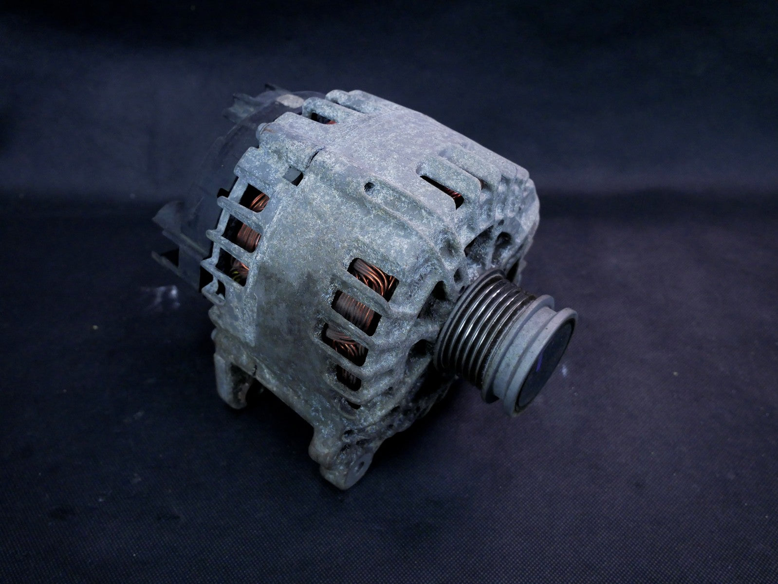 AUDI A3 8V 1.4 TFSI alternator 04E903023K