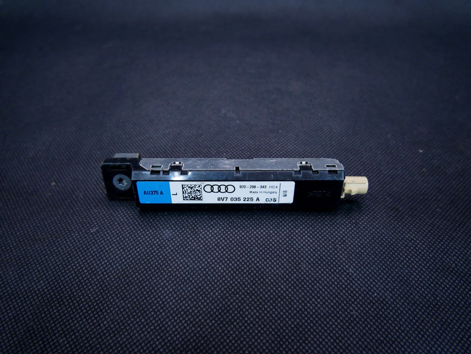 AUDI A3 8V CABRIO wzmacniacz antenowy 8V7035225A