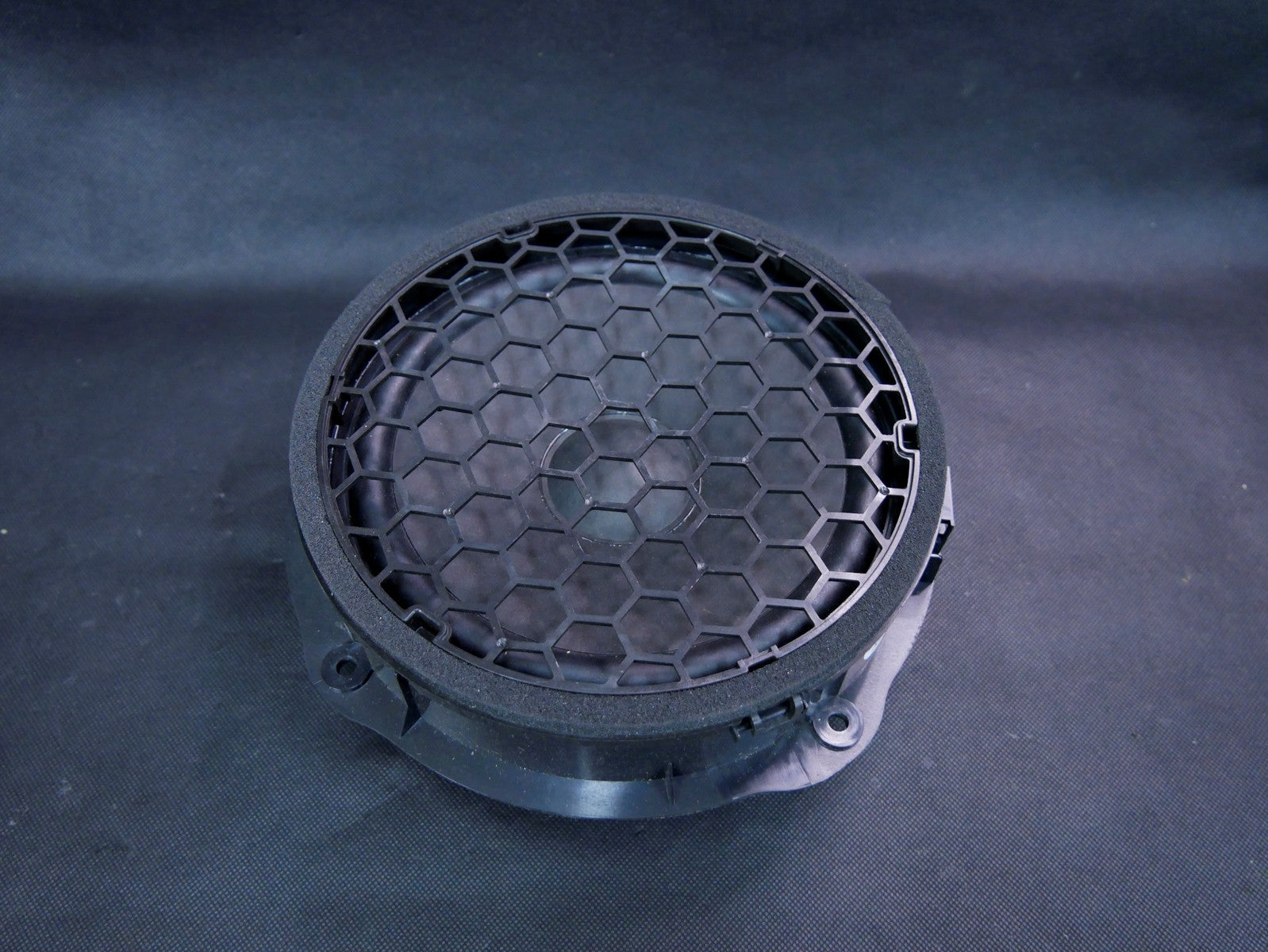 AUDI A3 8V głośnik Bang&Olufsen 8V0035415B