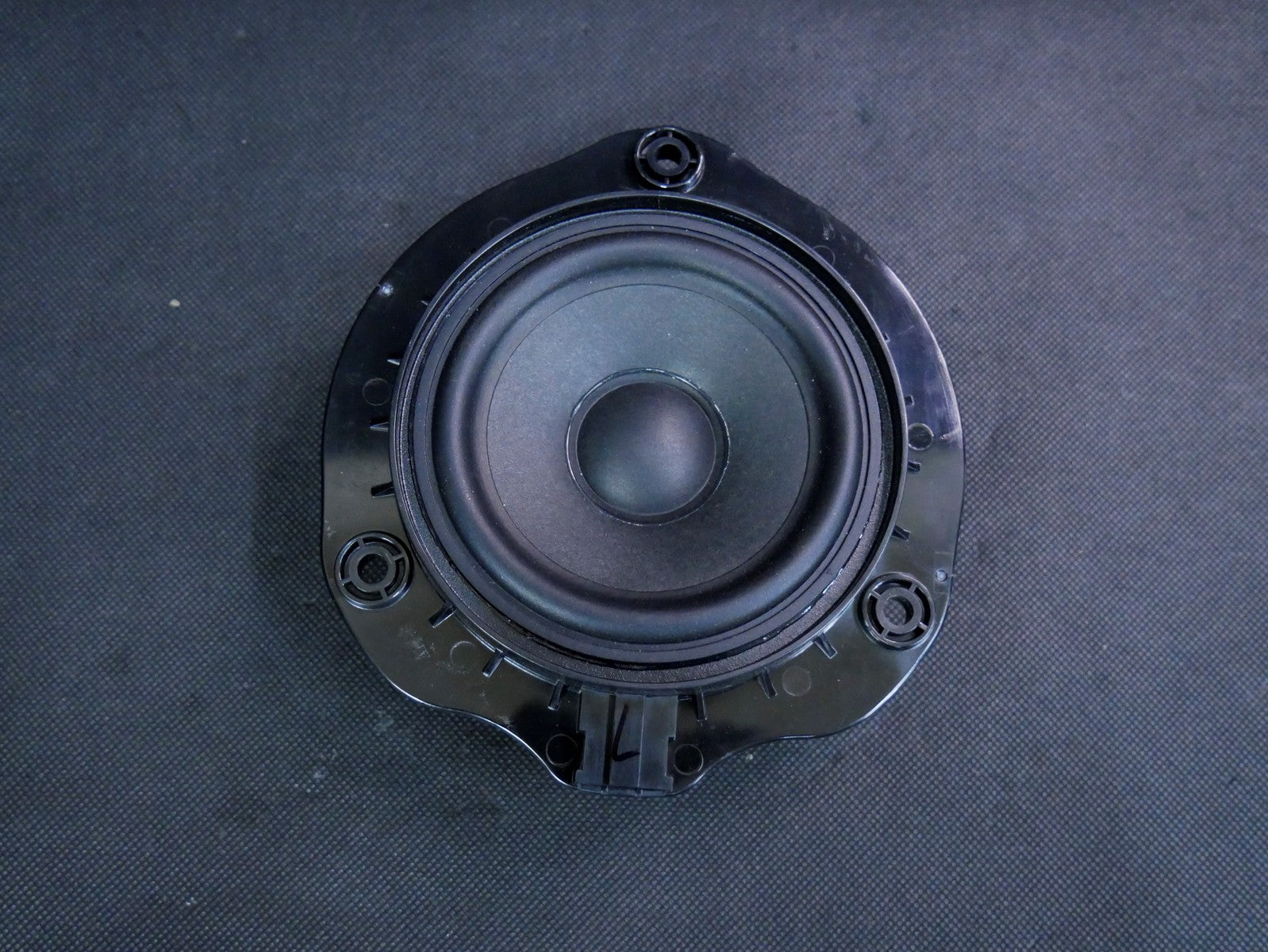AUDI A3 8V głośnik Bang&Olufsen 8V0035454