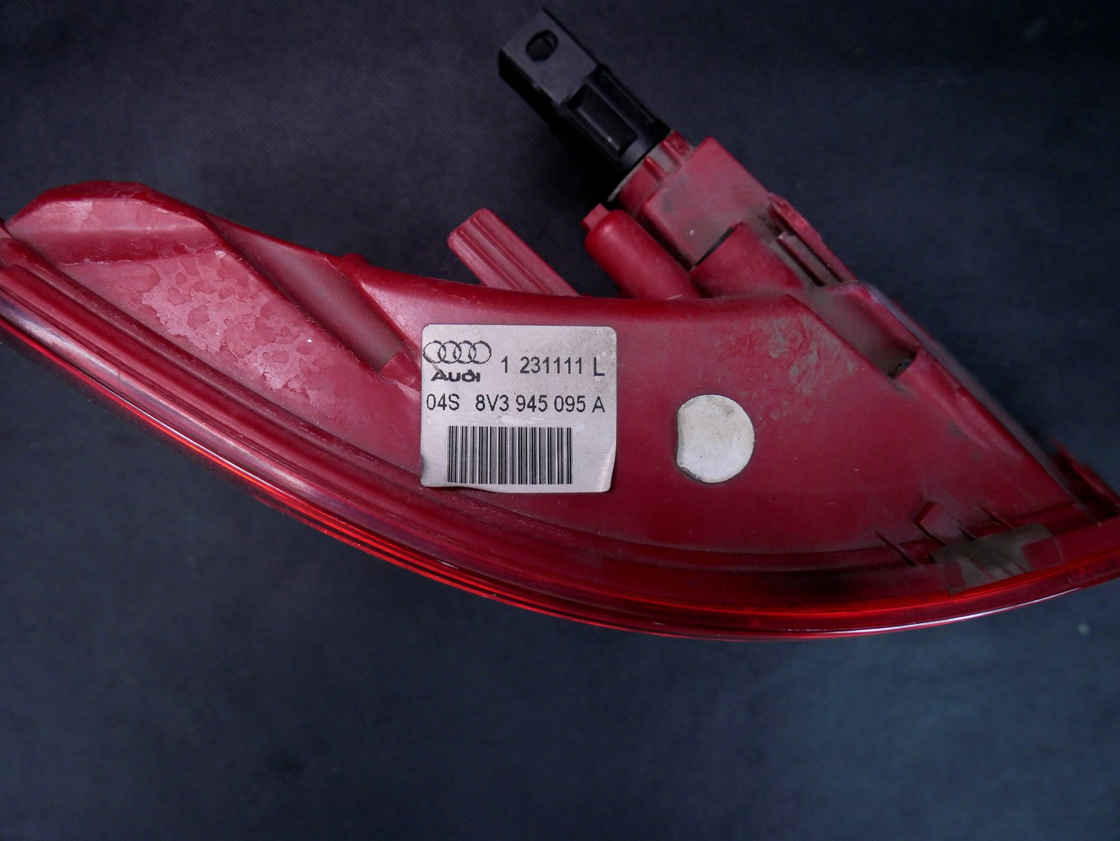 AUDI A3 8V 3D lampa tył lewa 8V3945095A