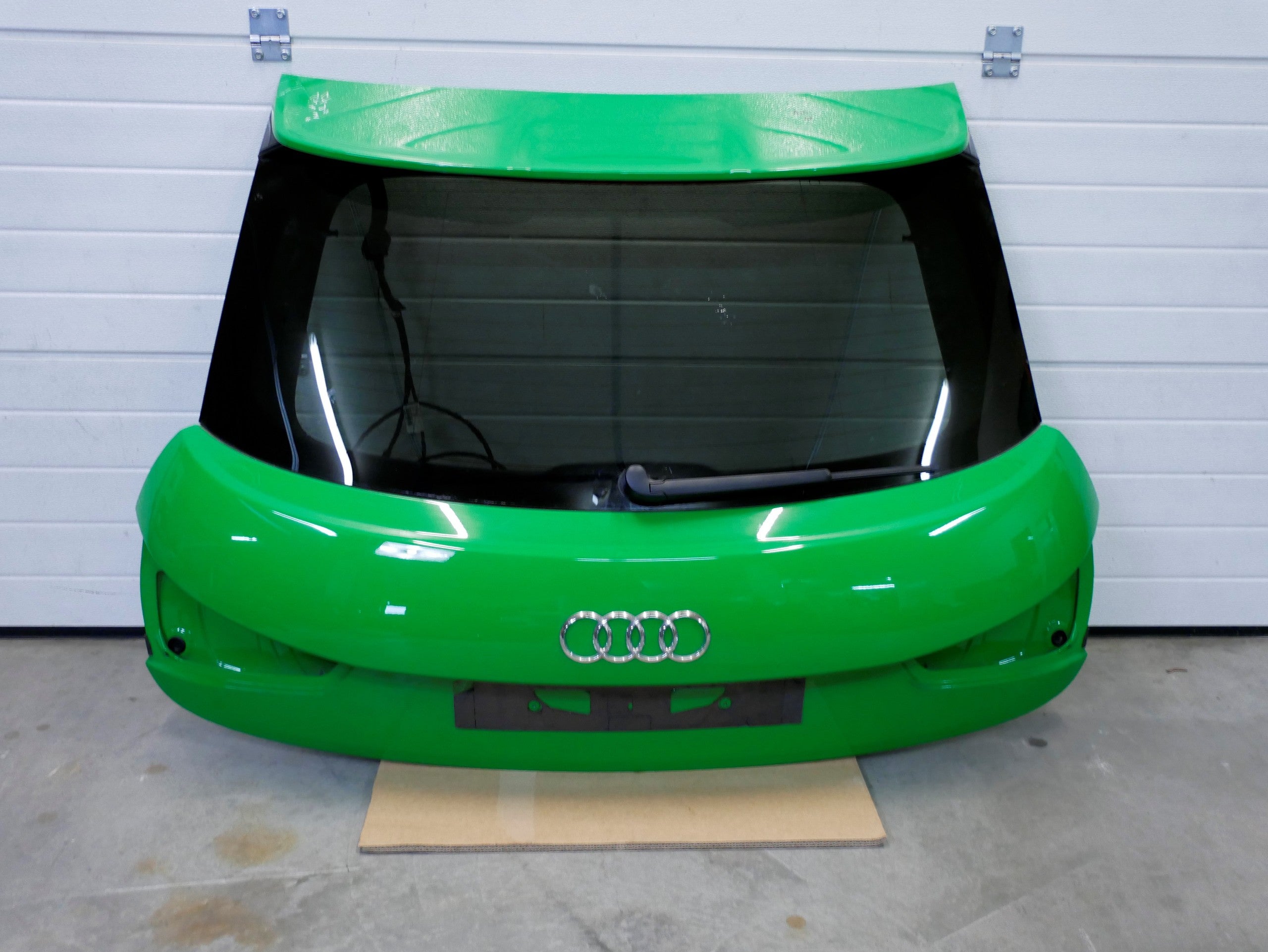 AUDI A1 8X0 3D 2012 klapa tył tylna kompletna