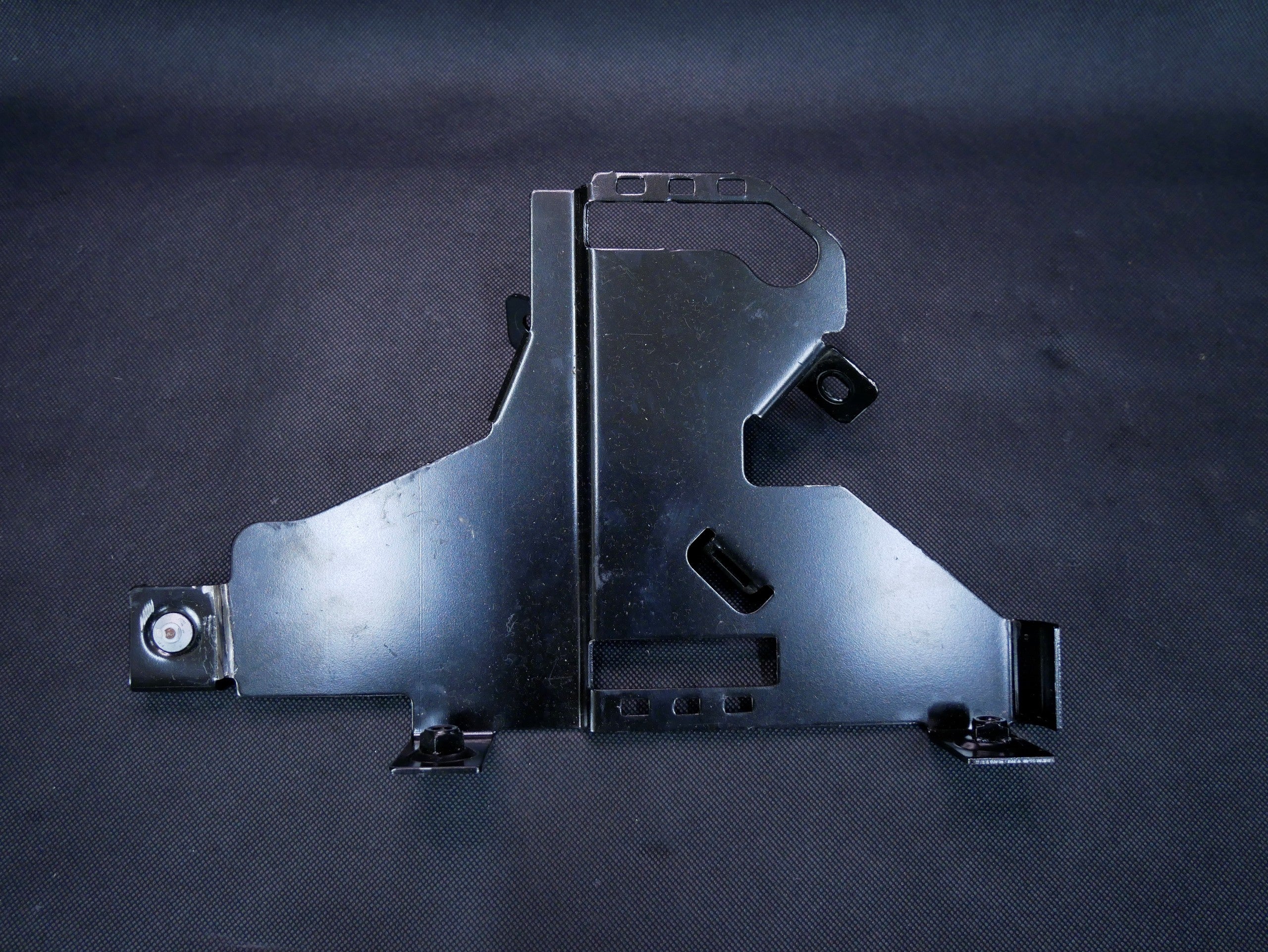 AUDI A3 8V mocowanie sterownika 5Q0906214H