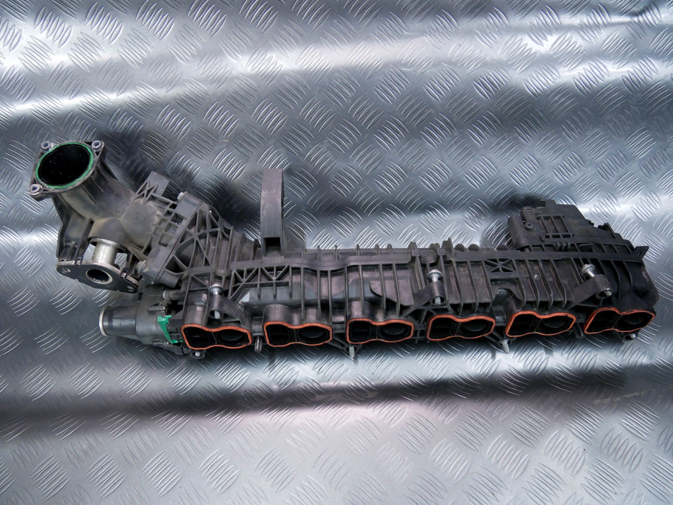 BMW F10 F11 F30 F31 F01 kolektor ssący 3.0 D 7811909