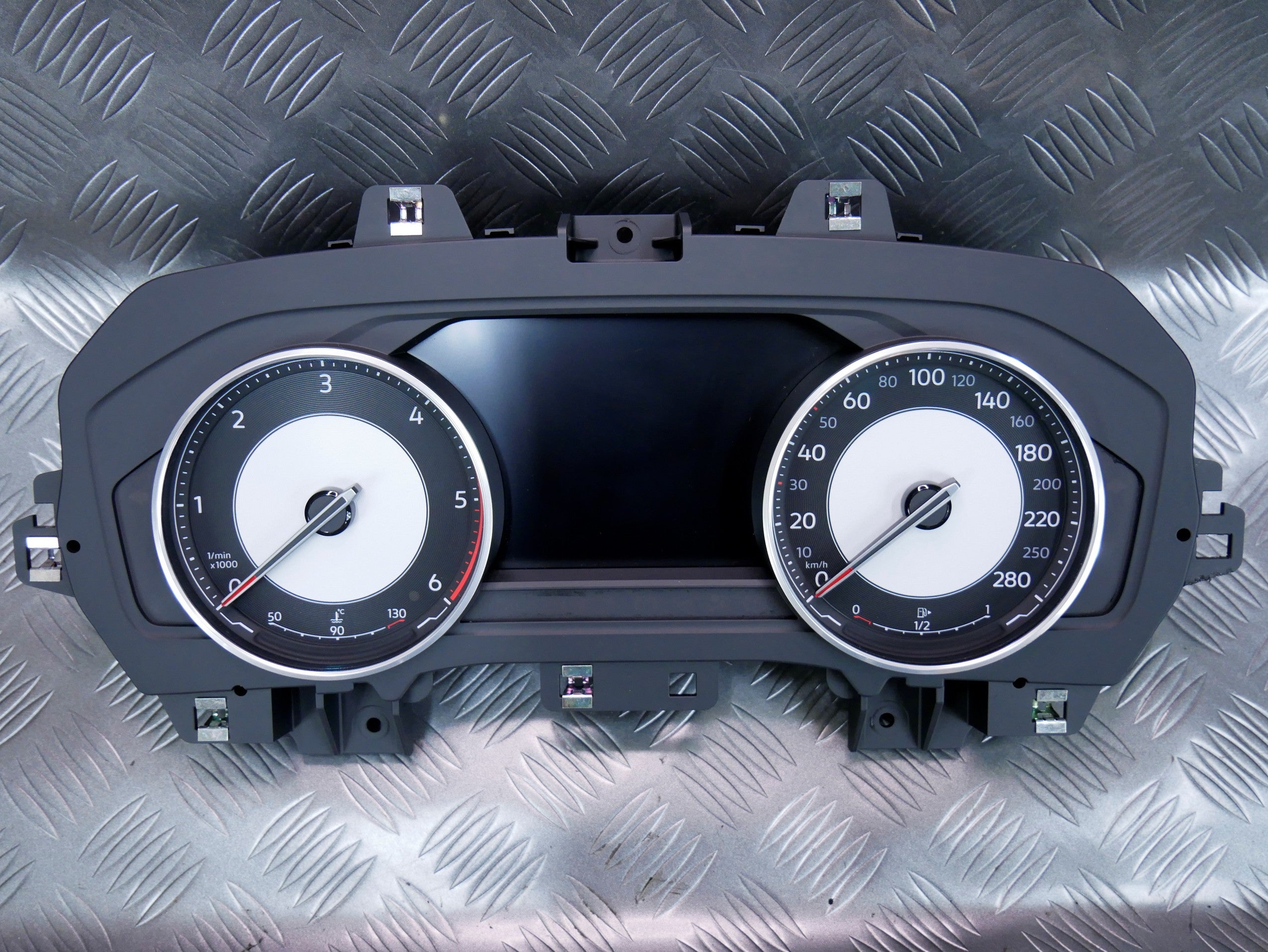 VW TOUAREG III licznik zegary 760920771A