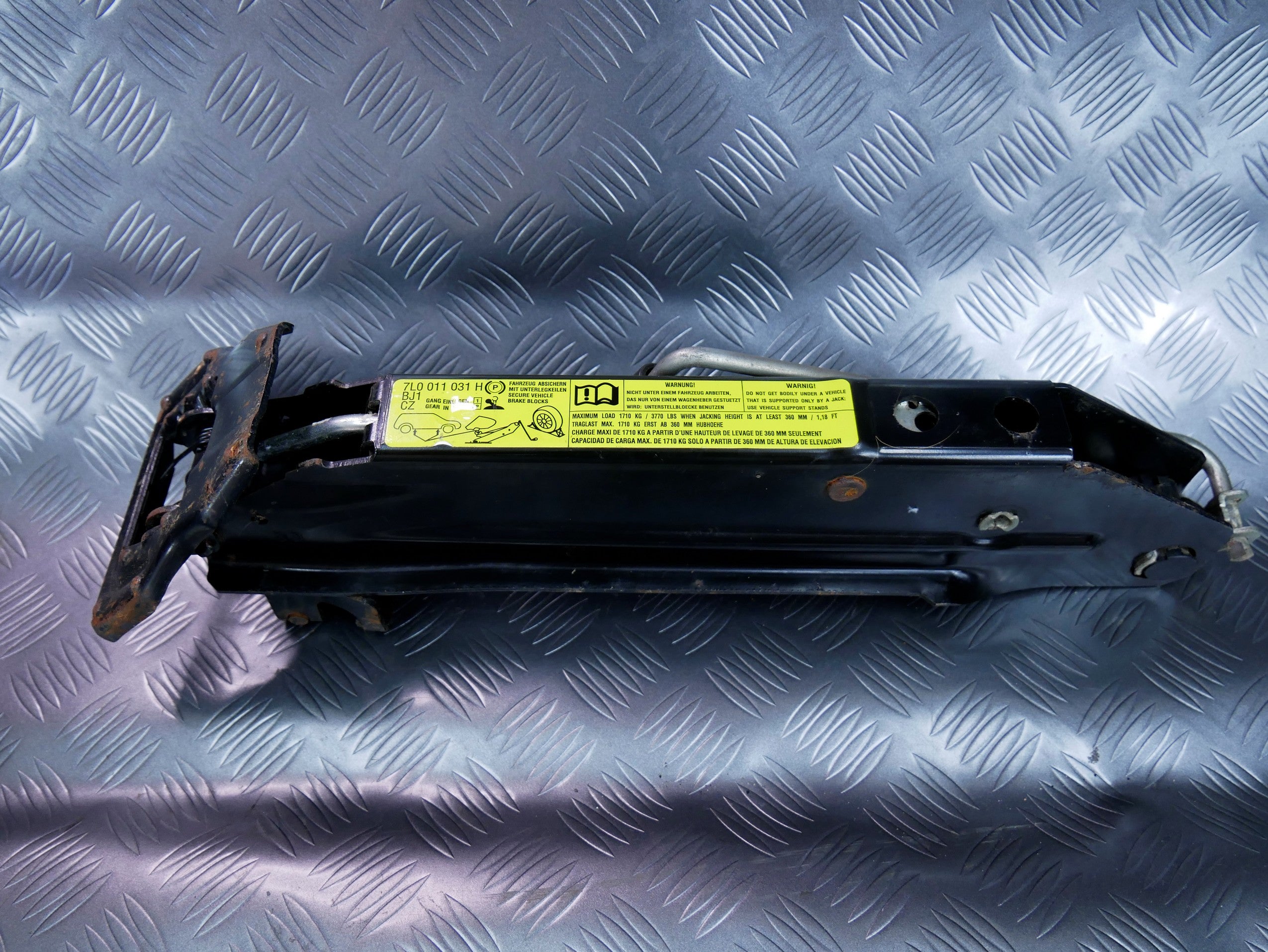 AUDI Q7 4L lewarek podnośnik 7L0011031H