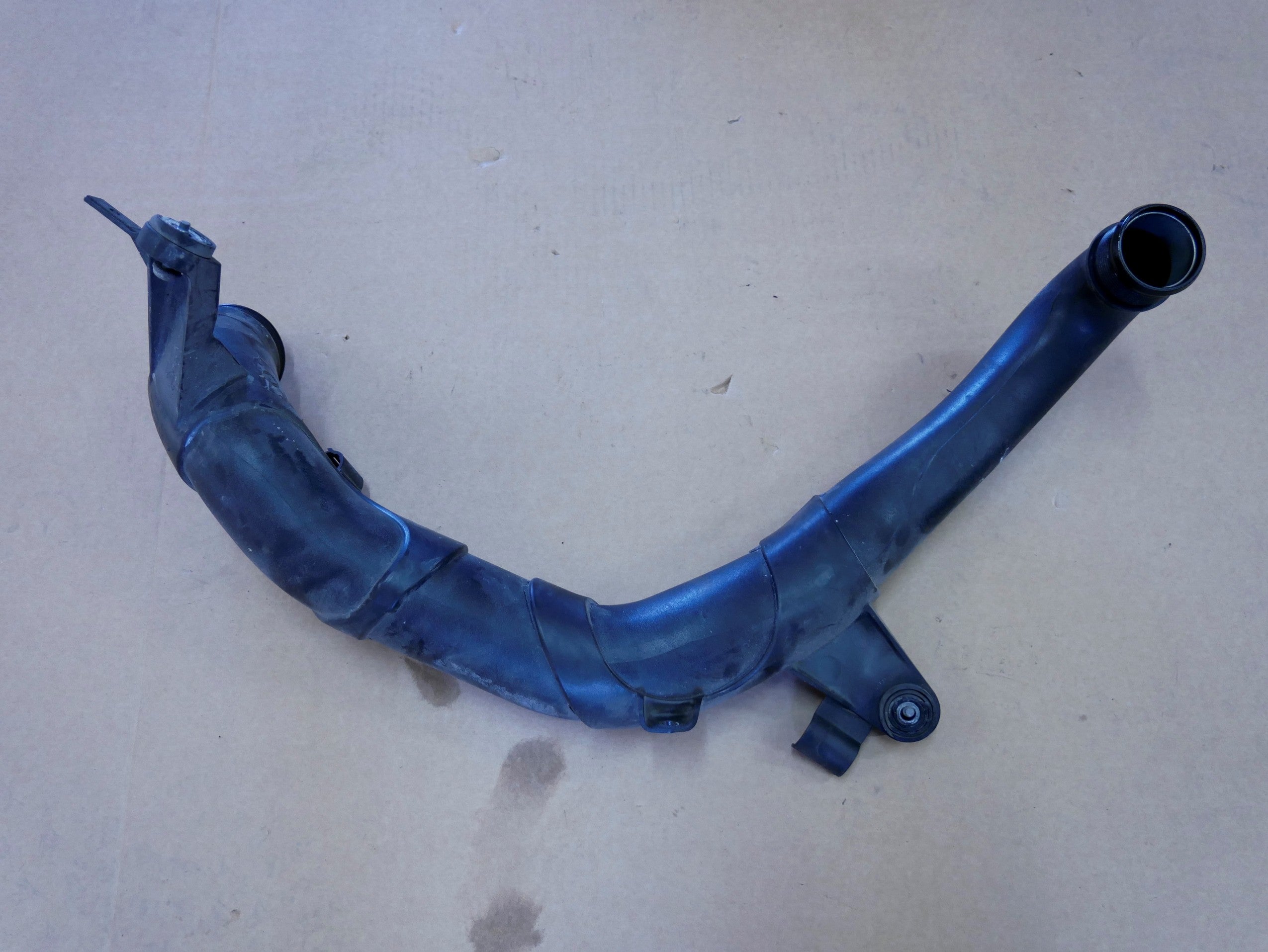 VW GOLF VII R 2.0 TSI rura powietrza 5Q0145840