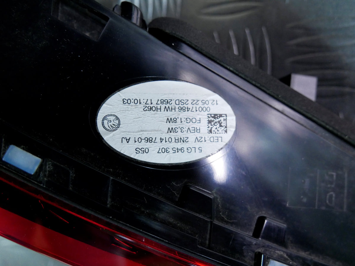 SKODA ENYAQ lampa tył tylna lewa 5LG945307