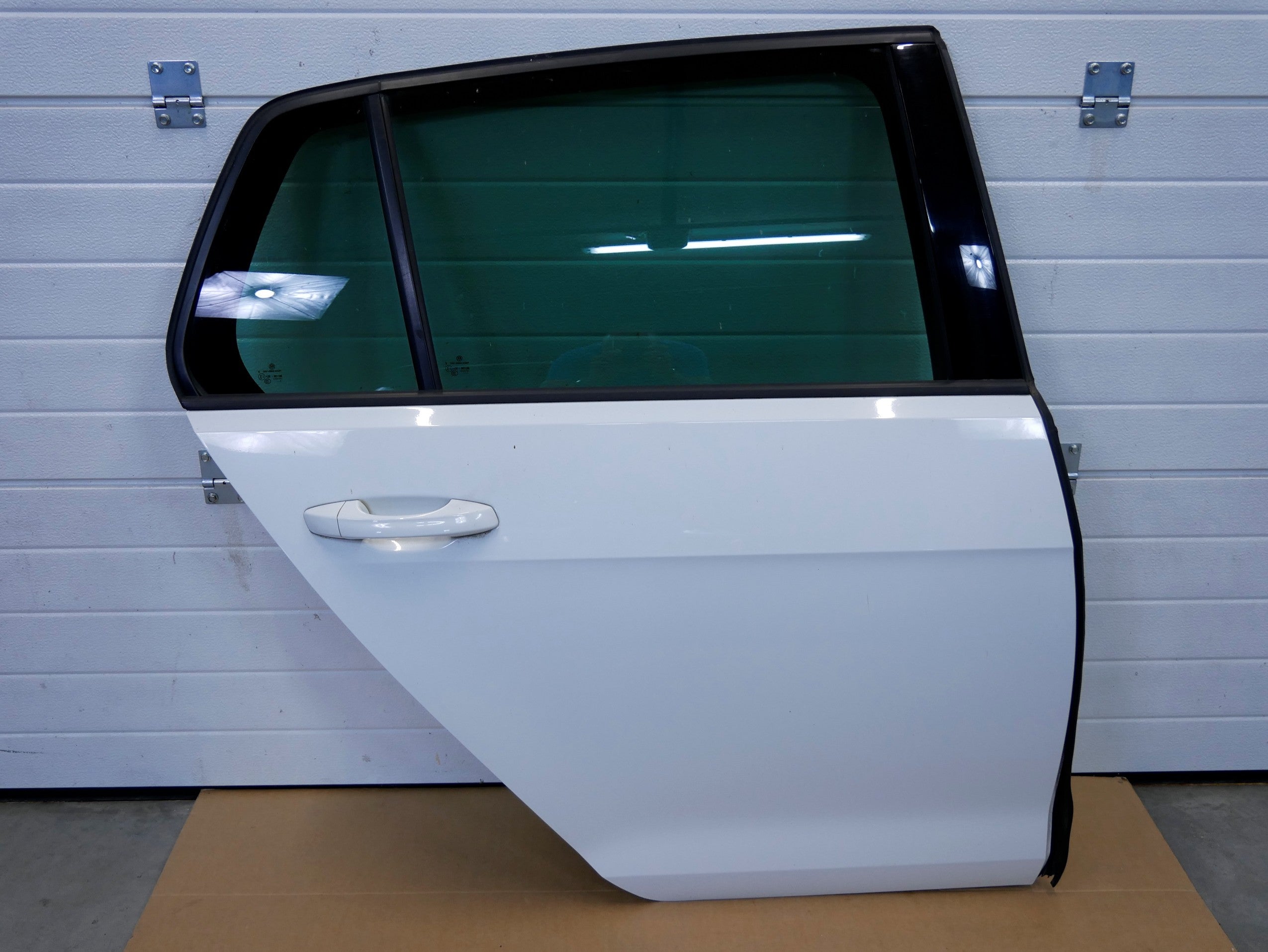 VW GOLF VII drzwi tył tylne prawe LC9A