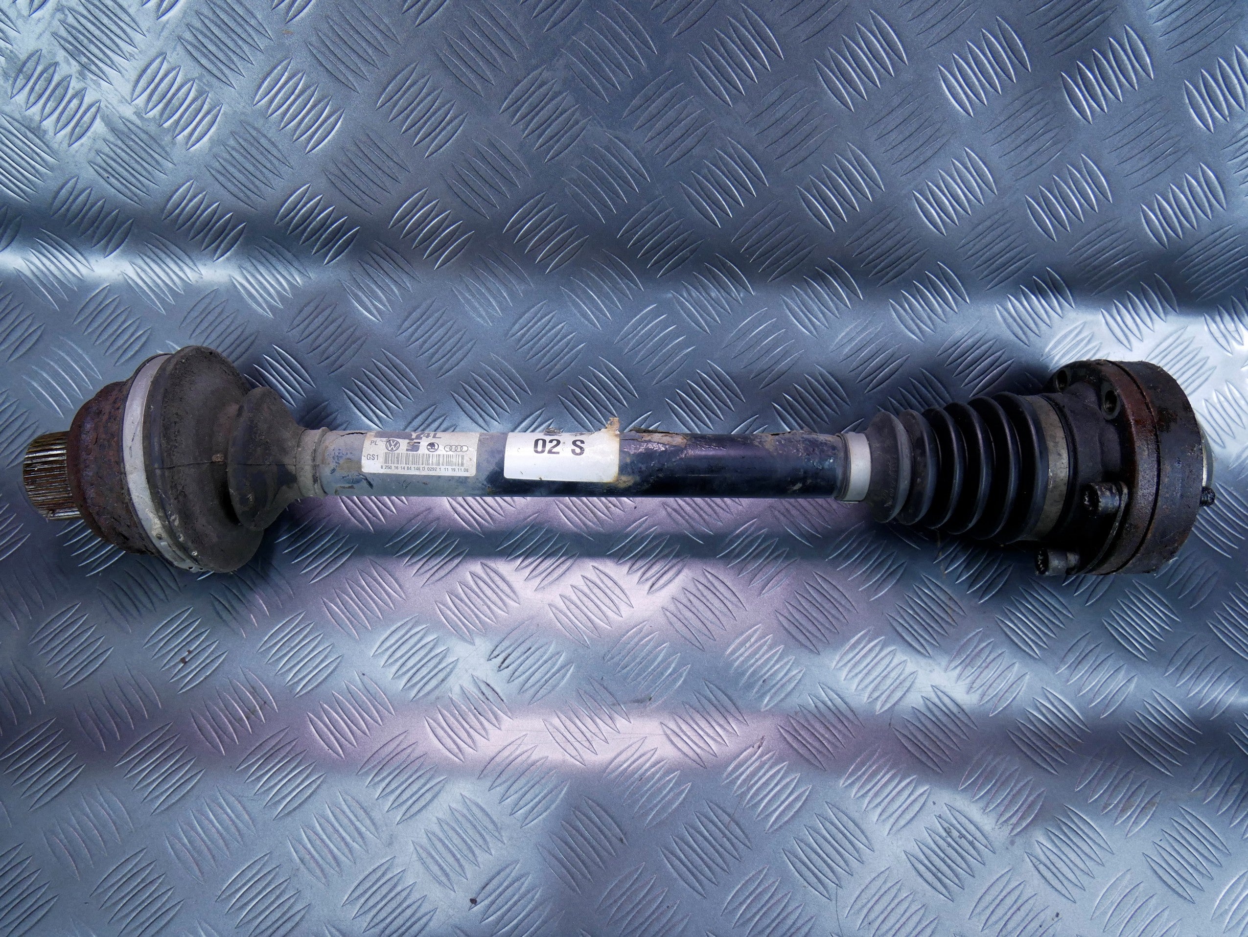 Półoś tył tylna prawa 8K0501204L AUDI S4 B8