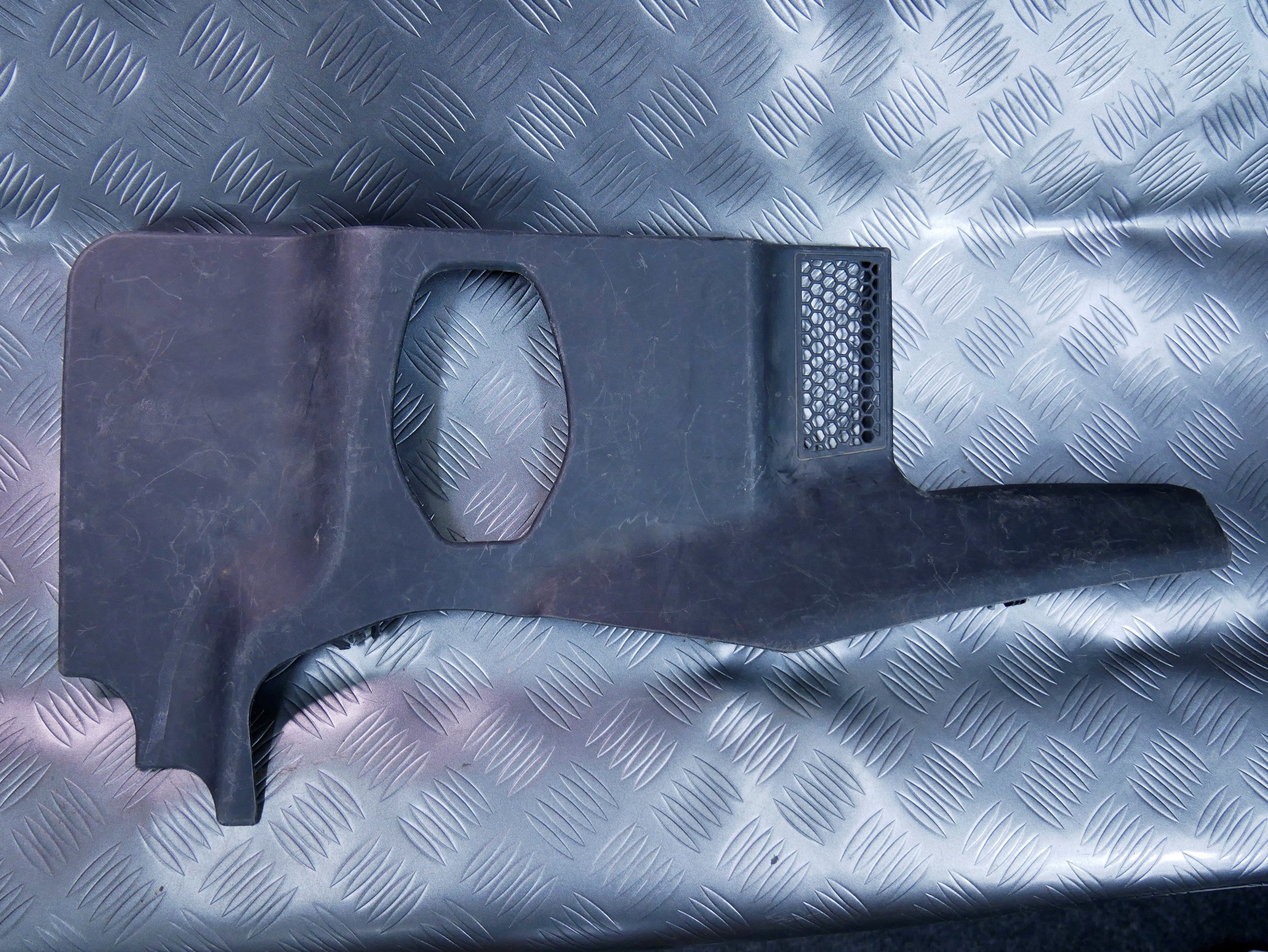 Osłona podszybia 8T1863052 AUDI A4 B8