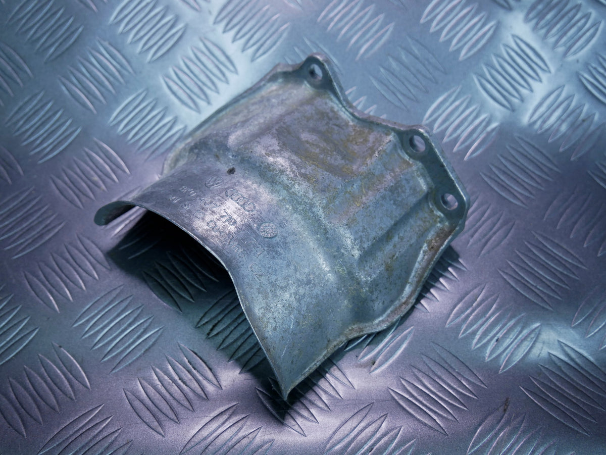 Osłona półosi przegubu 8K0407719 AUDI A4 B8