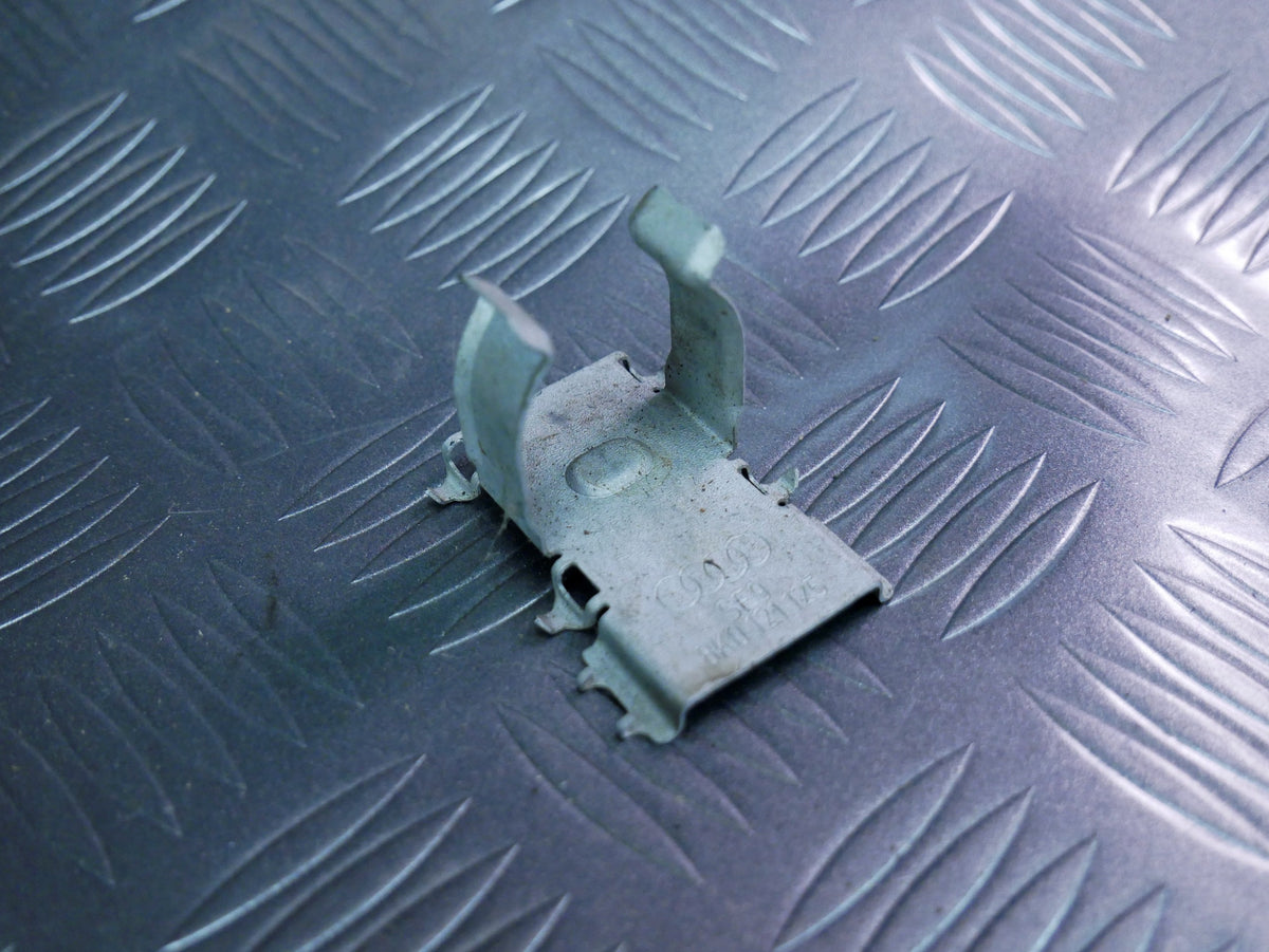 Mocowanie węża wody 8K0121125 AUDI A4 B8