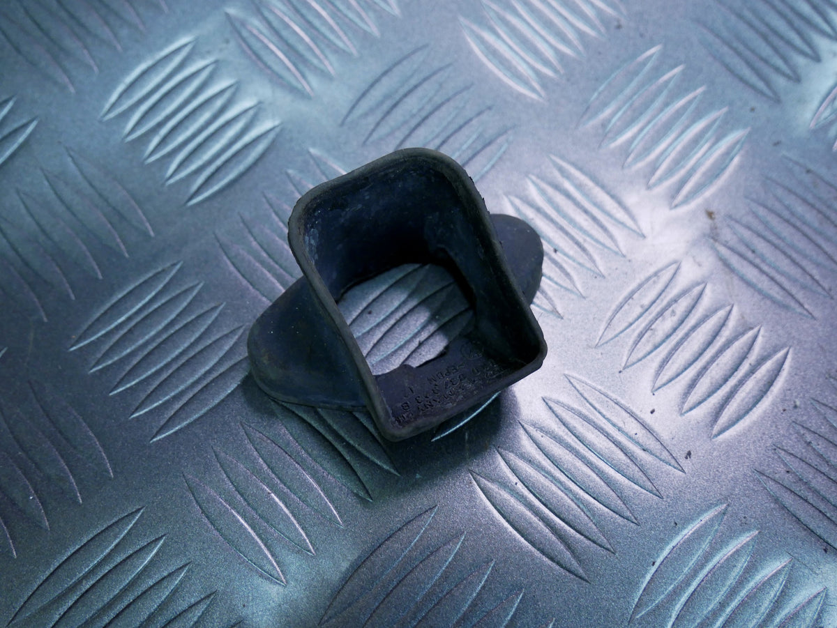 Uszczelka ogranicznika lewa prawa 8K0837923B AUDI A4 B8