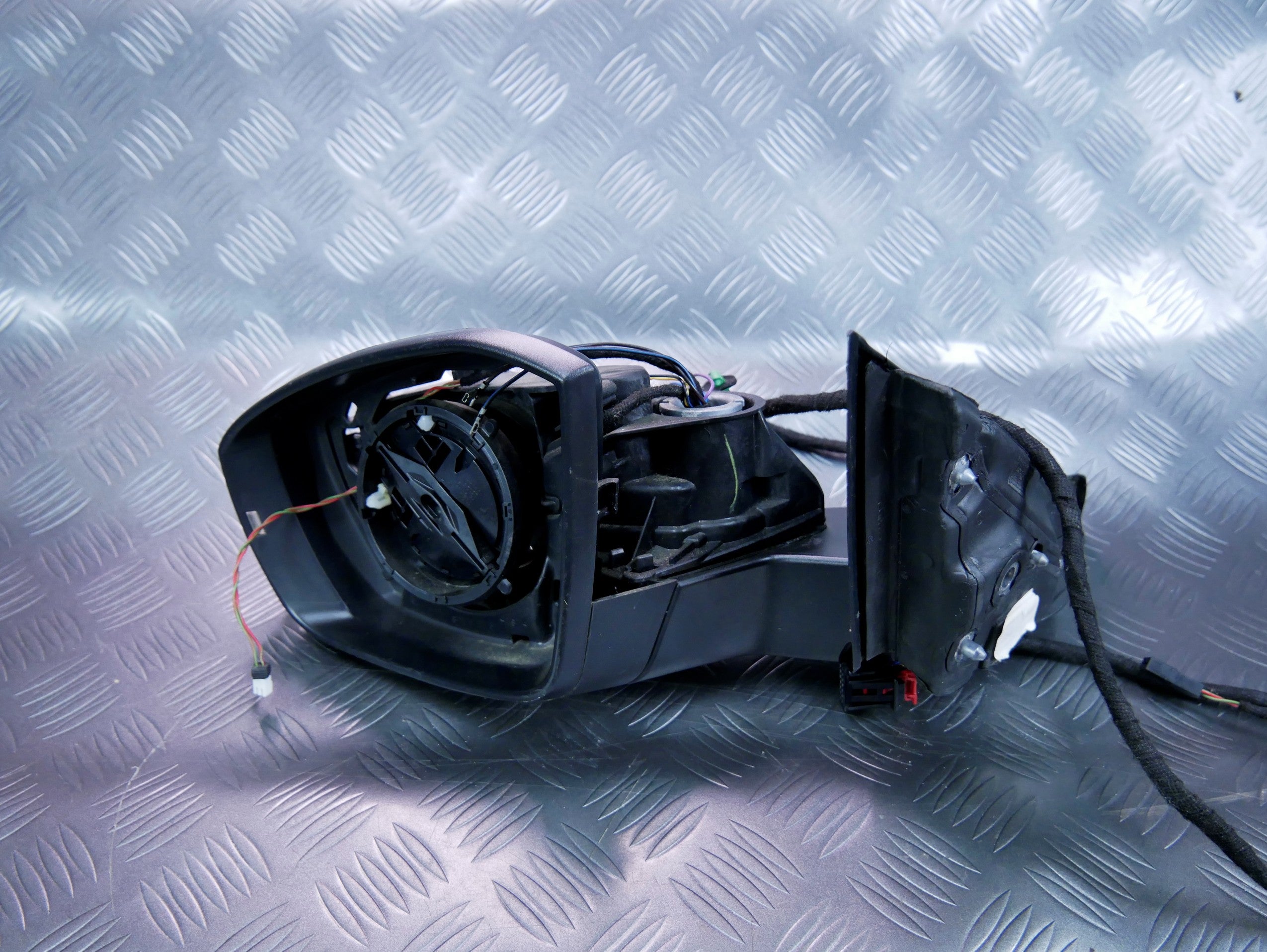Lusterko lewe 9+2 PIN 2GA857501AG VW T-ROC