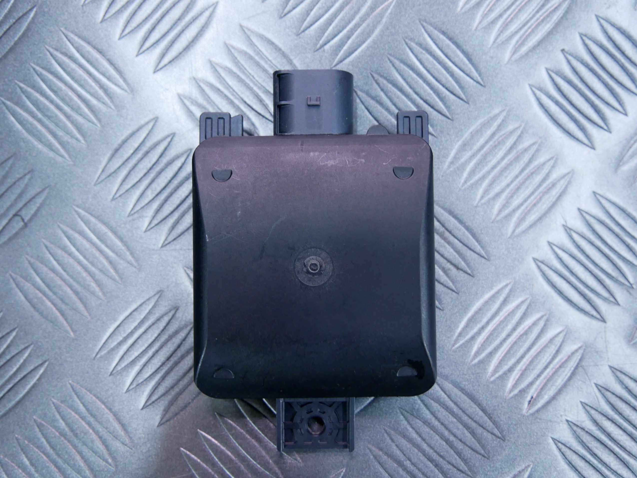 Radar asystent zmiany pasa ACC 2Q0907686E T-ROC FORMENTOR