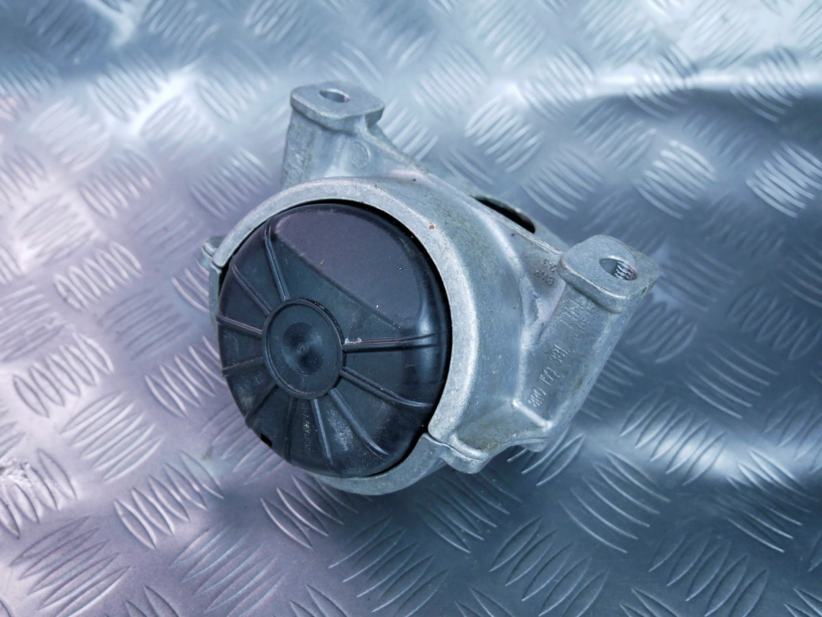 Łapa poduszka silnika 8R0199381AN AUDI A4 B8 2.0 TDI