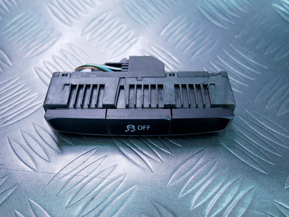 Przycisk włącznik wyłącznik ESP 8K0959673F AUDI A4 B8