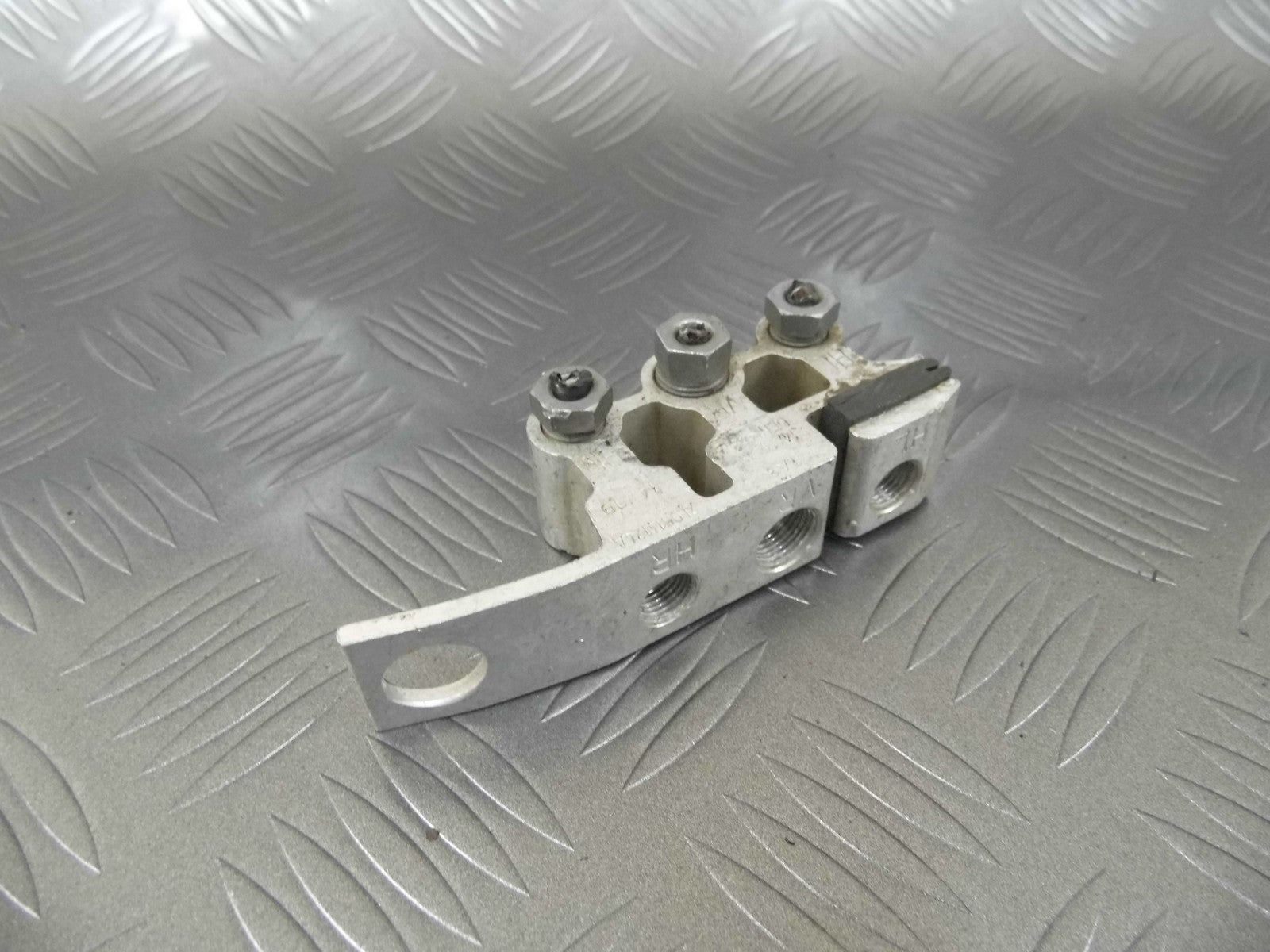 Rozdzielacz płynu hamulcowego 7L0614124A AUDI Q7