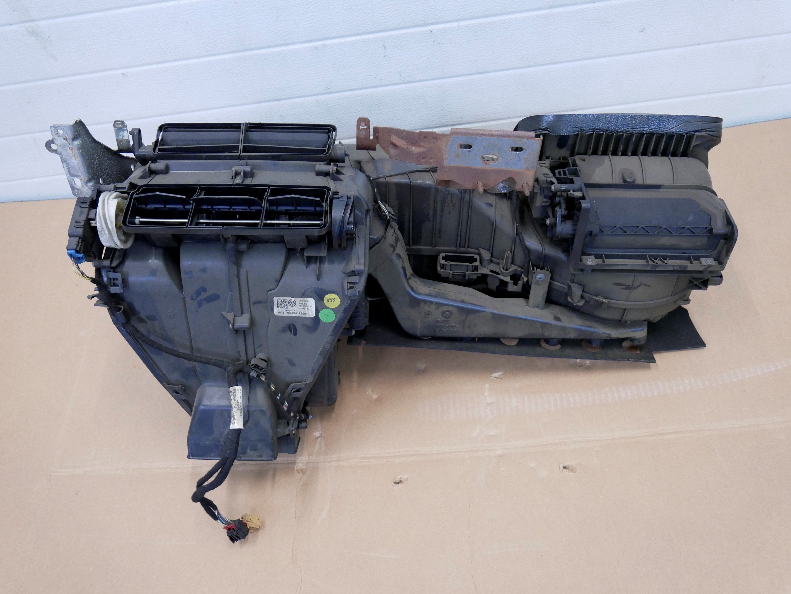 Nagrzewnica kompletna dmuchawa 561820003Q VW BEETLE 5C