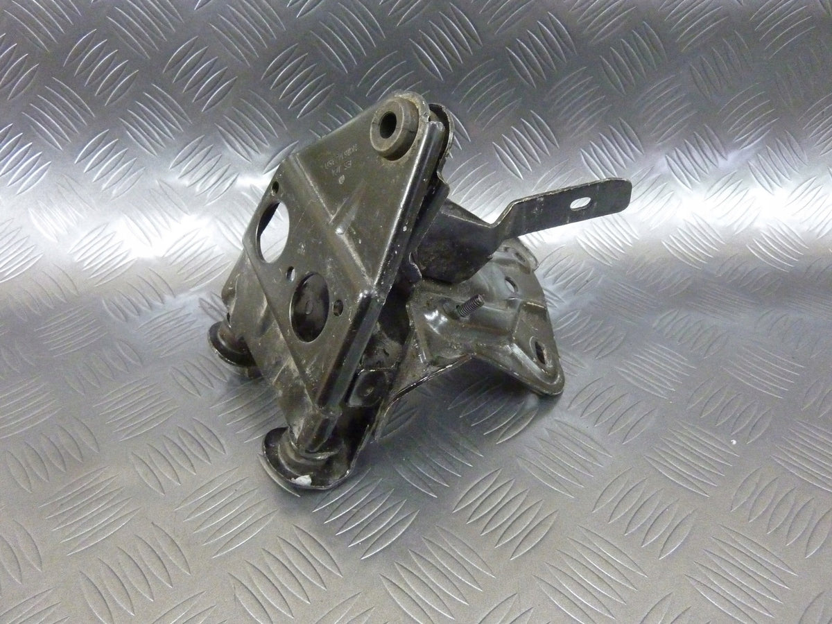 Mocowanie pompy ABS 1K1614235E VW GOLF VI