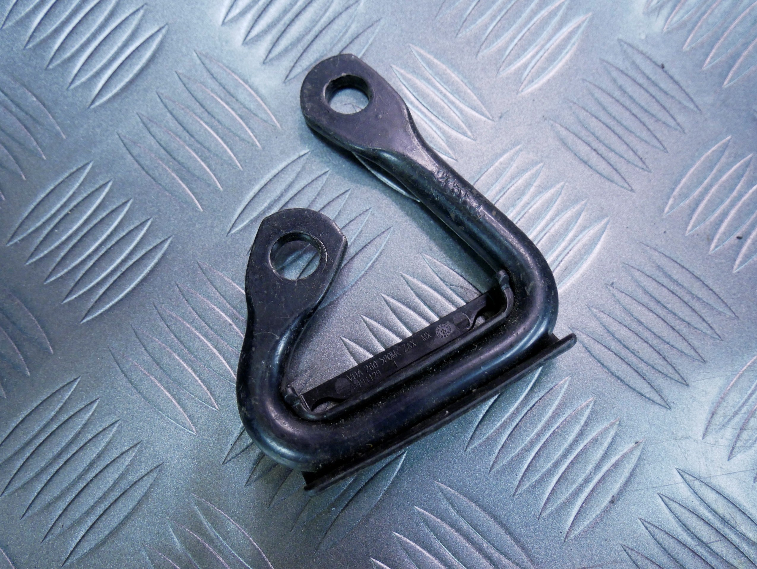 Prowadnica pasa bezpieczeństwa 8F0857732 VW BEETLE 5C