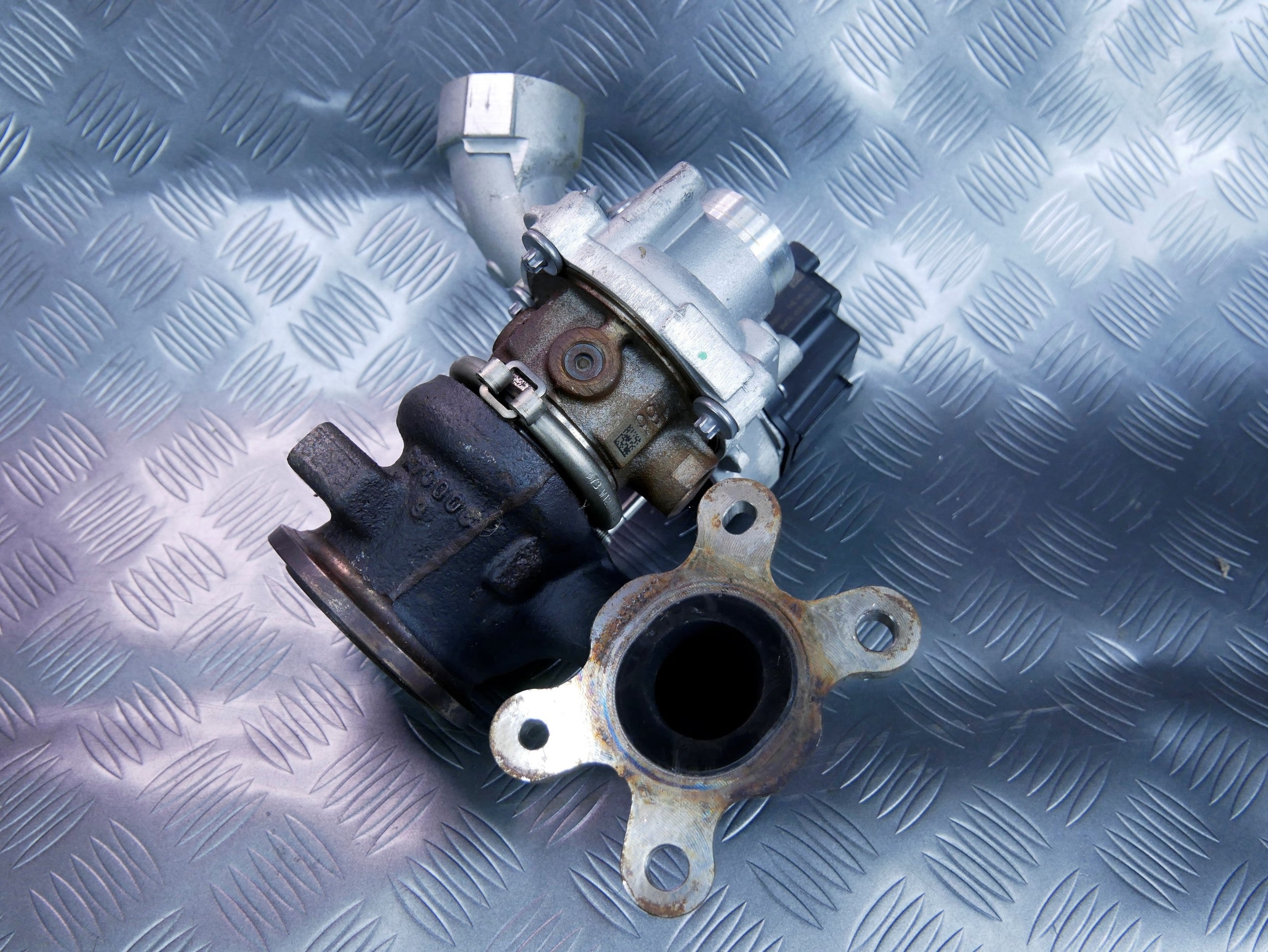 Turbosprężarka kompletna 04E145704N VW BEETLE 5C 1.4 TSI