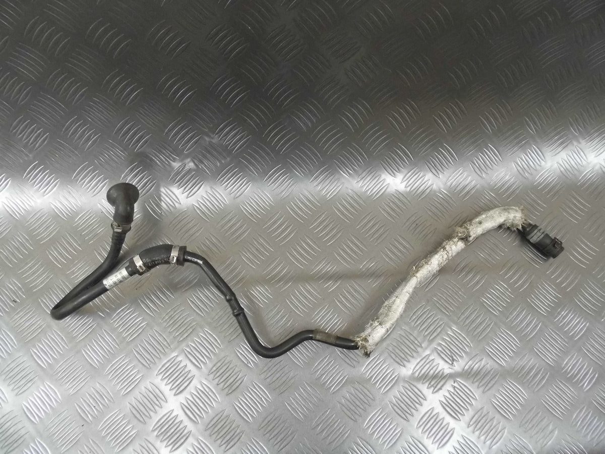Rurka przewód podciśnienia 8R0611931T AUDI Q5