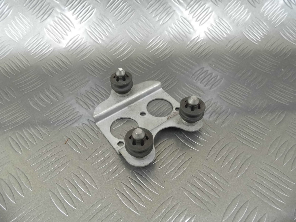 Mocowanie pompy ABS 7L8614235 AUDI Q7
