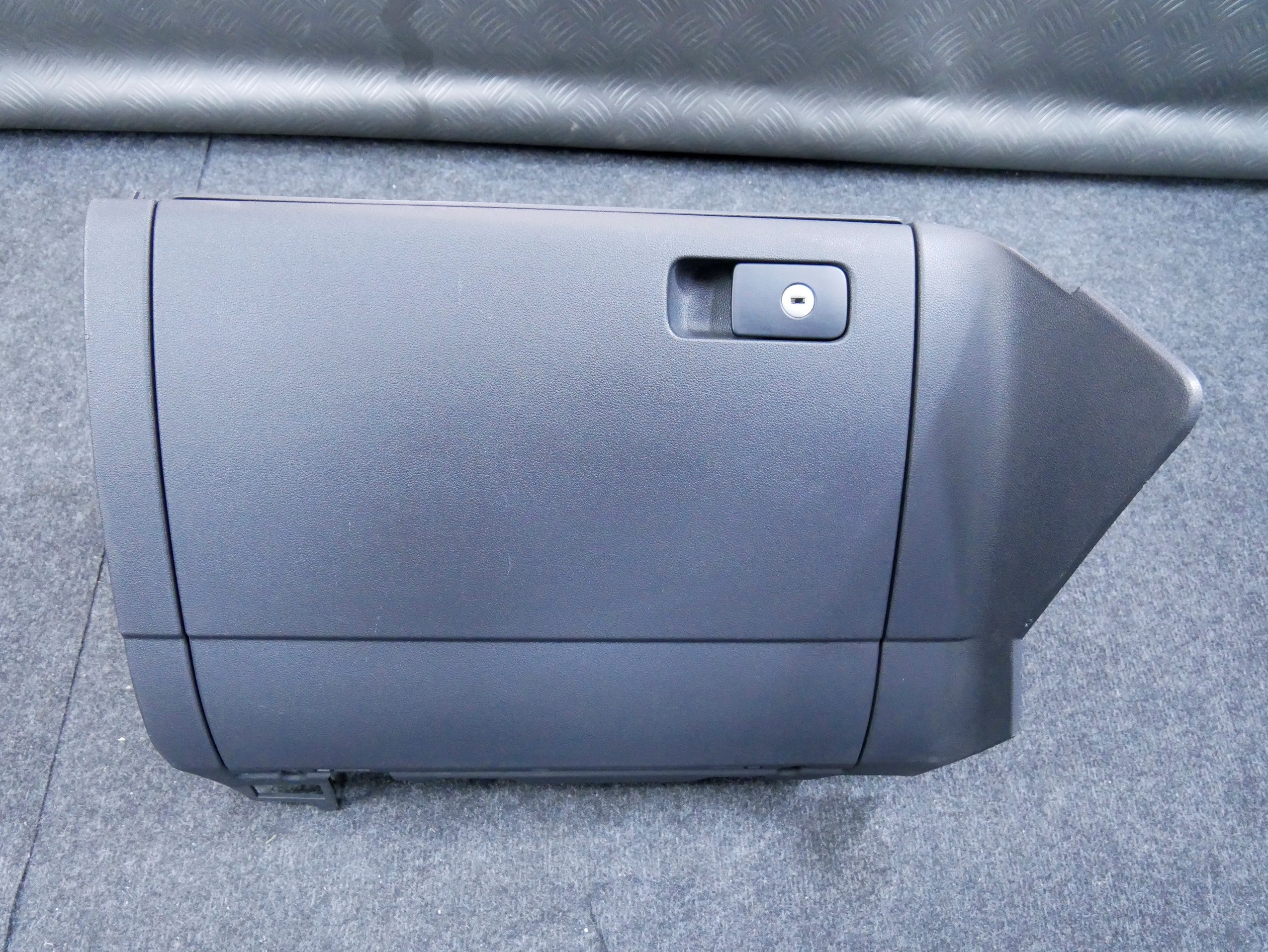 Schowek pasażera RHD 5G2857289 VW GOLF VII
