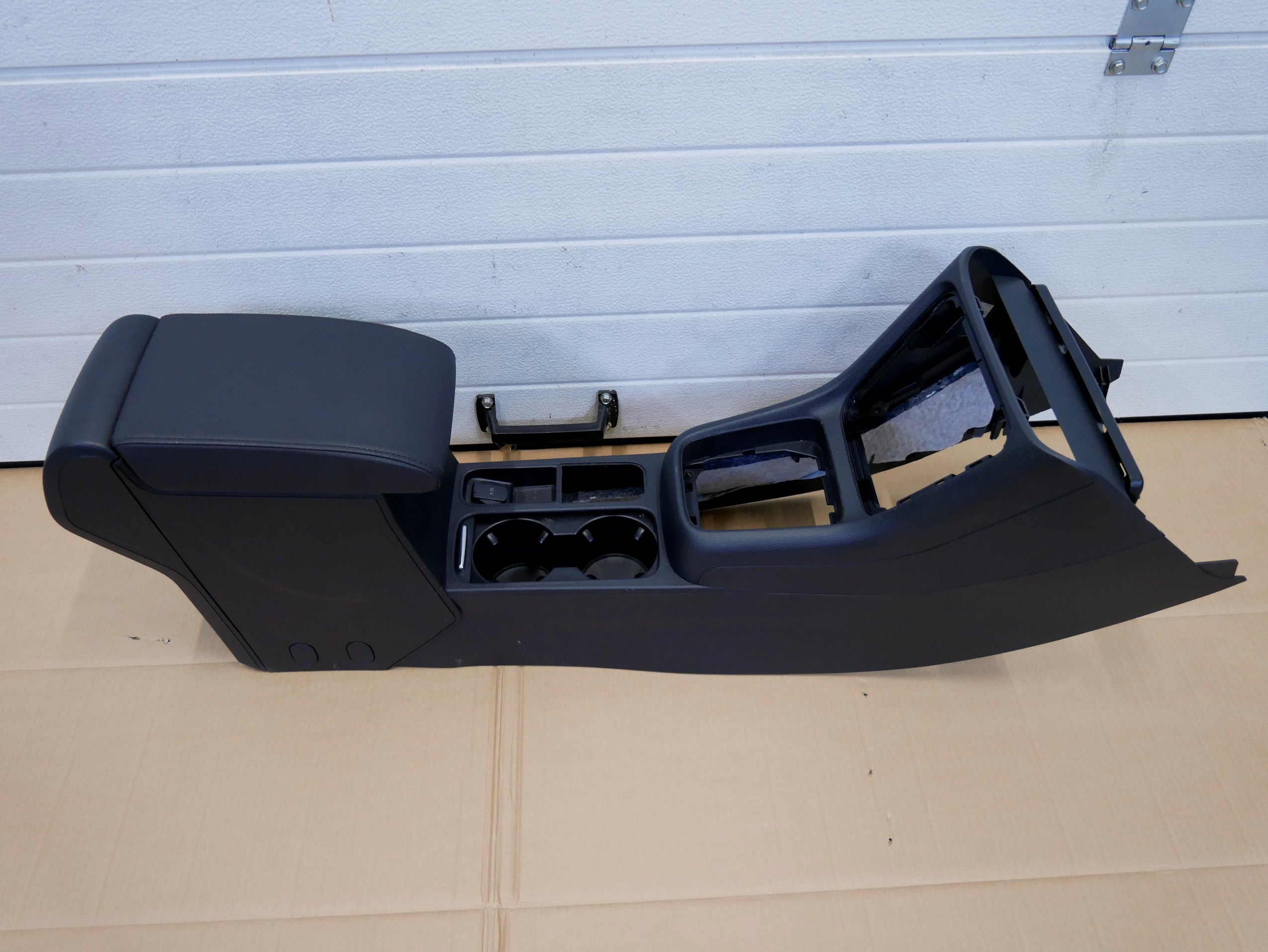 Tunel podłokietnik skóra VW SHARAN 7N LIFT