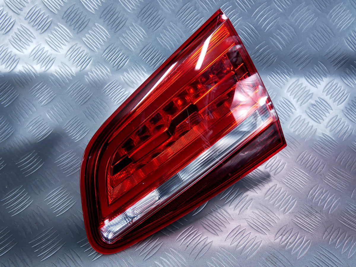 Lampa tył tylna prawa w klapę 7N0945308 VW SHARAN 7N LIFT