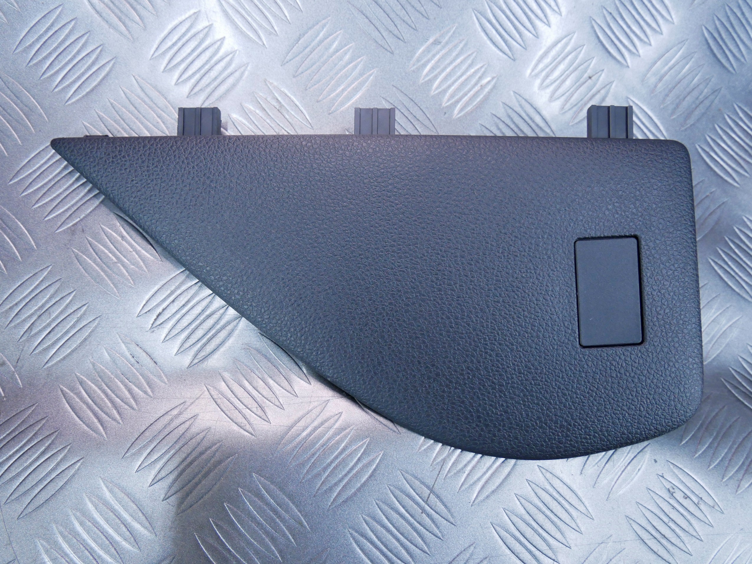 Osłona zaślepka boku konsoli lewa 2H0858247B VW AMAROK LIFT