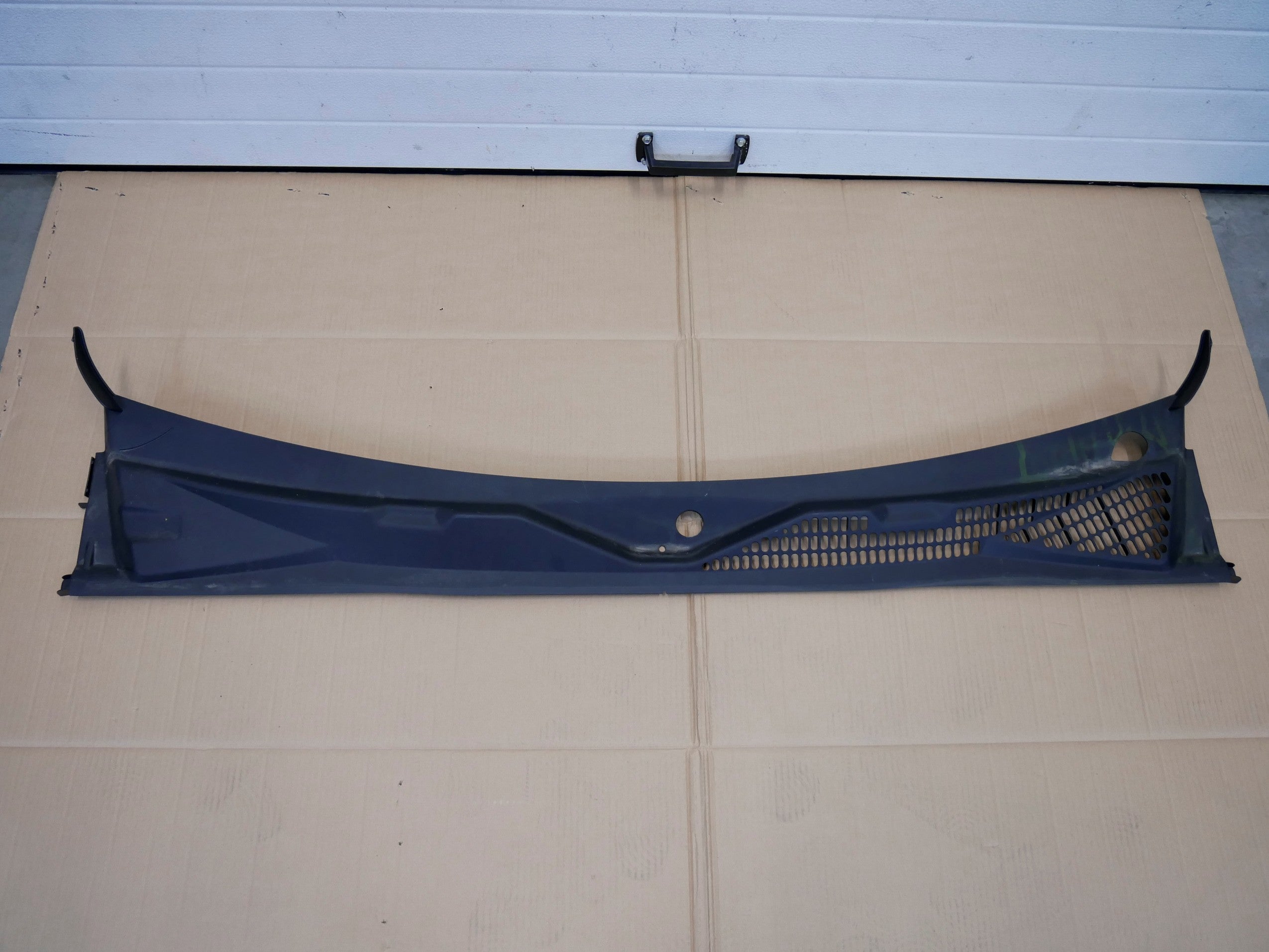 Podszybie plastikowe kompletne 2H3819403 VW AMAROK LIFT