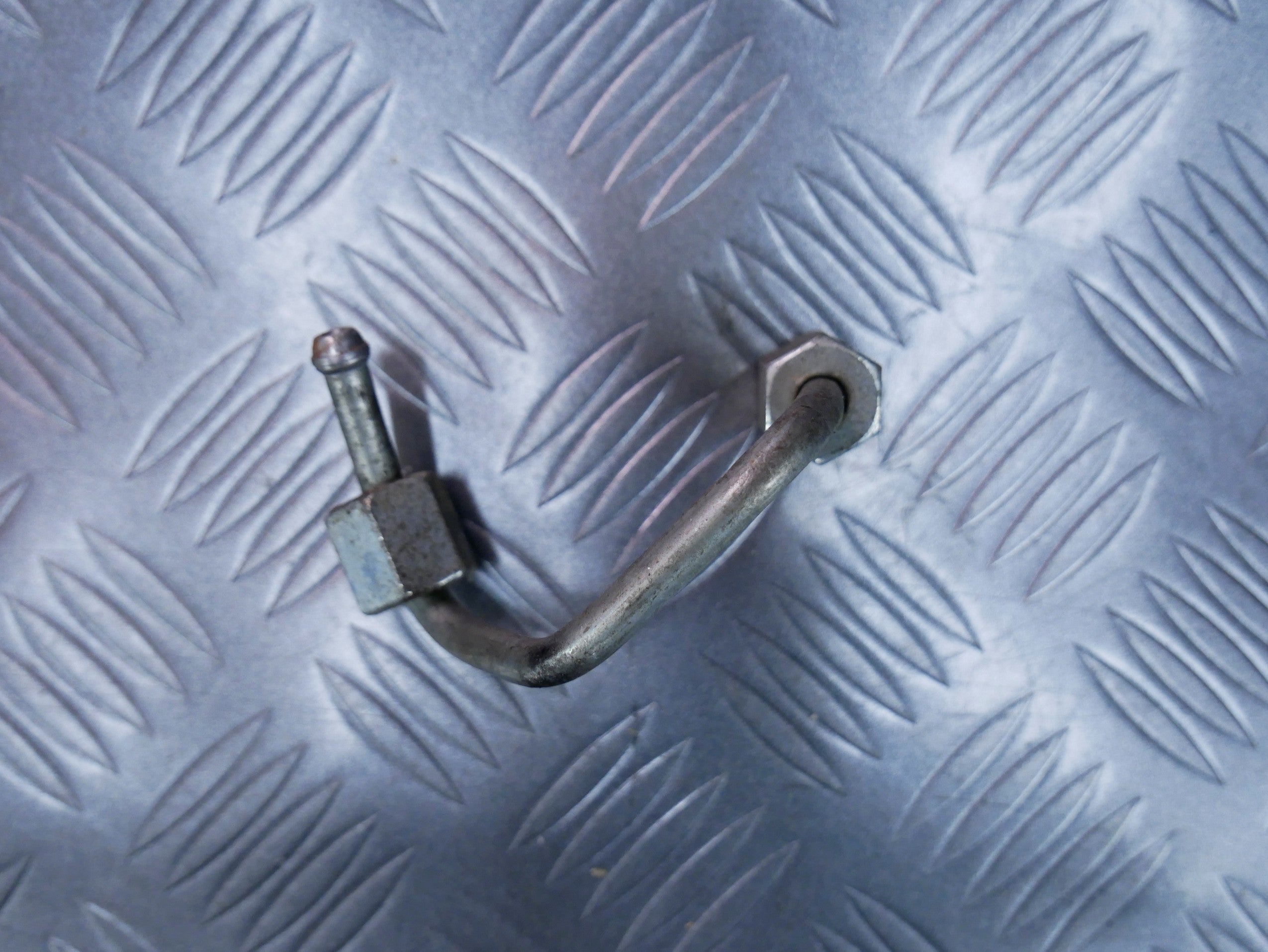 Rurka przewód paliwa 03L130301 U301AG VW AMAROK 2.0 TDI