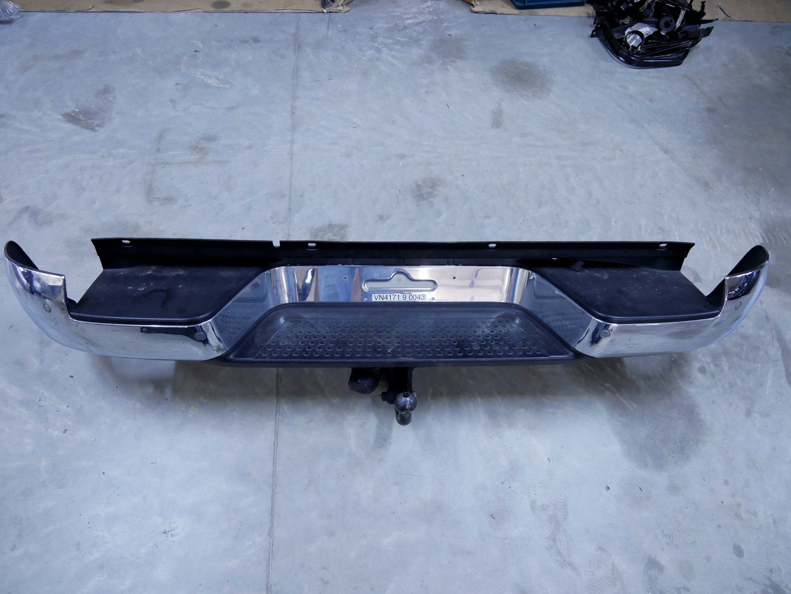Zderzak tył tylny kompletny z hakiem hak chrom PDC VW AMAROK LIFT