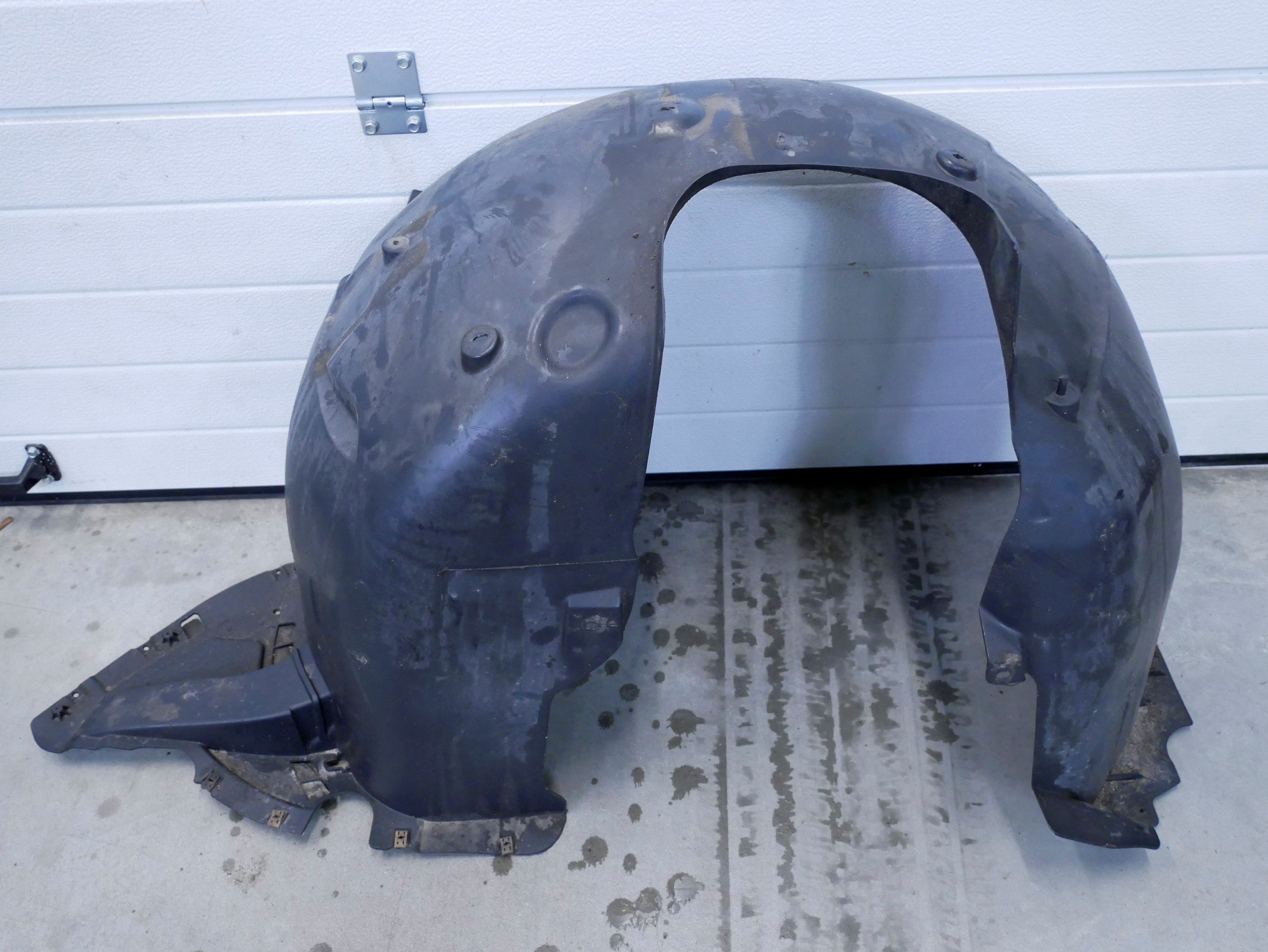 Nadkole przód przednie prawe 3V0809958 SKODA SUPERB III