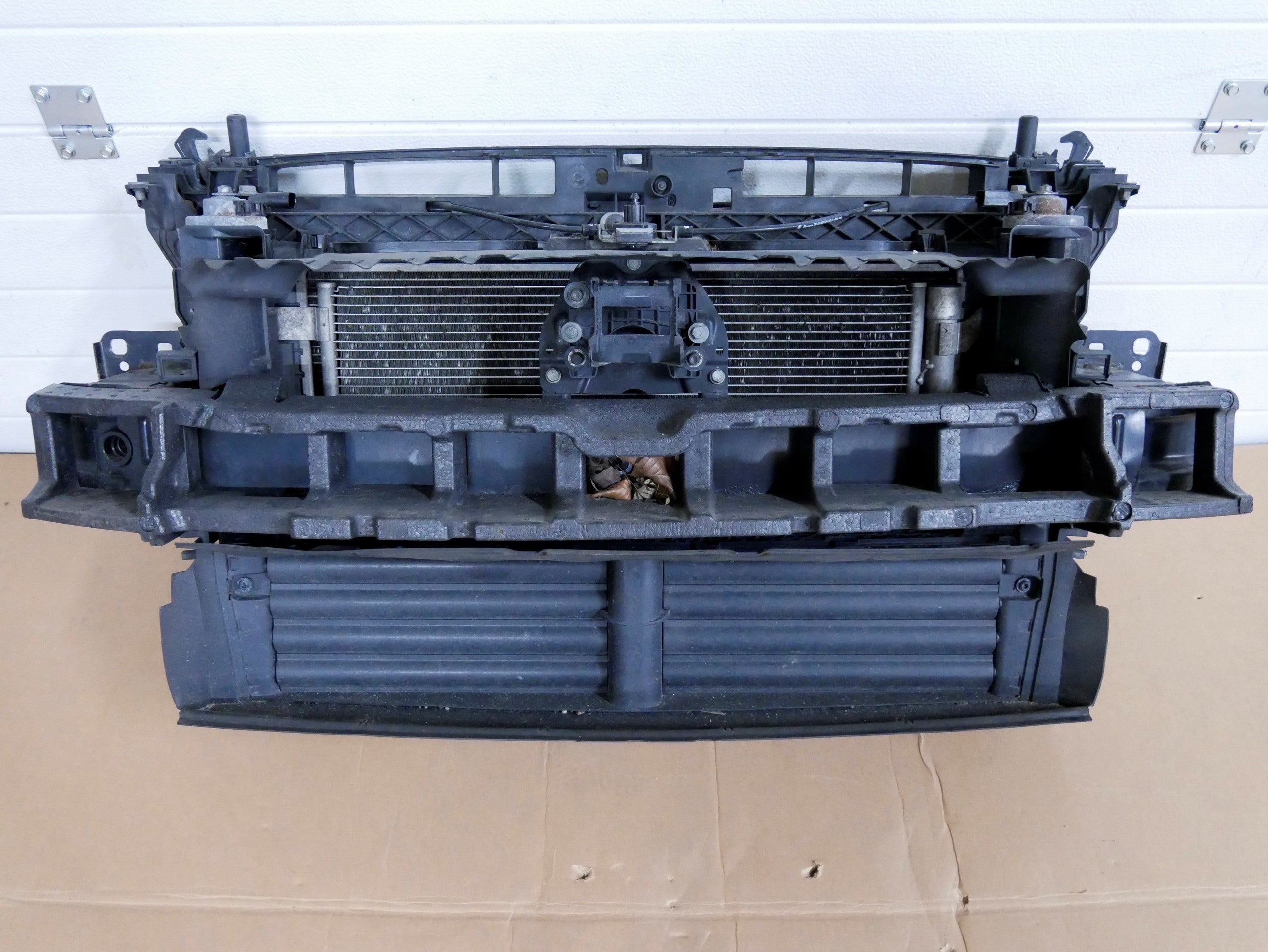Komplet chodnic pas przedni SKODA SUPERB III 2.0 TDI DSG