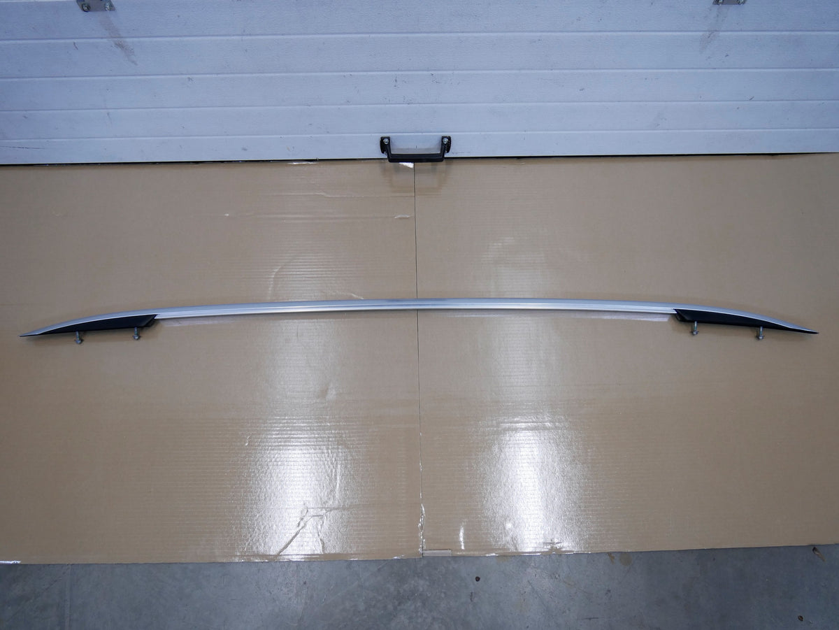 Reling dachowy chrom prawy 3V9860026C SKODA SUPERB III KOMBI