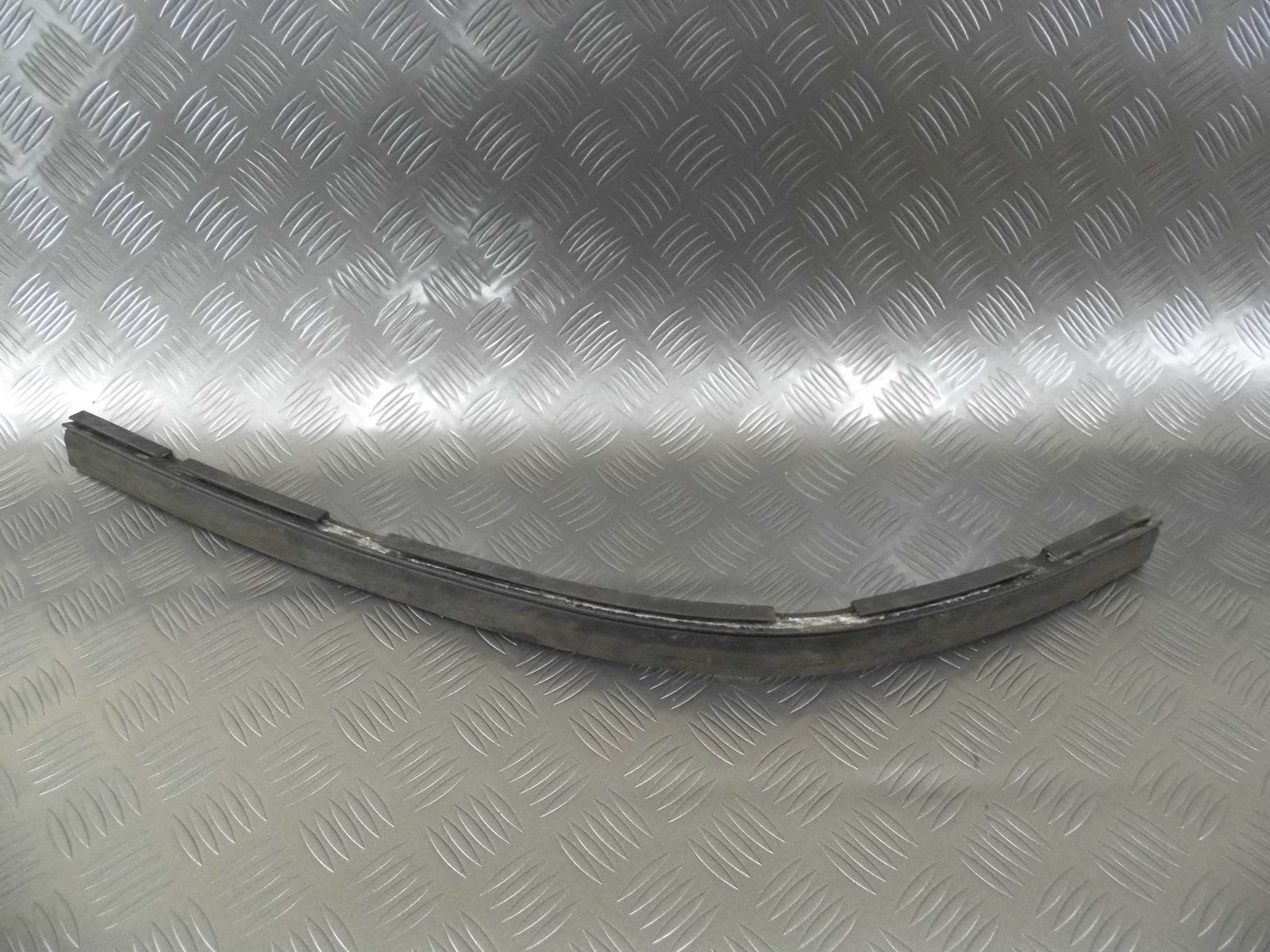 Uszczelka chłodnicy pasa 7L0121345 AUDI Q7