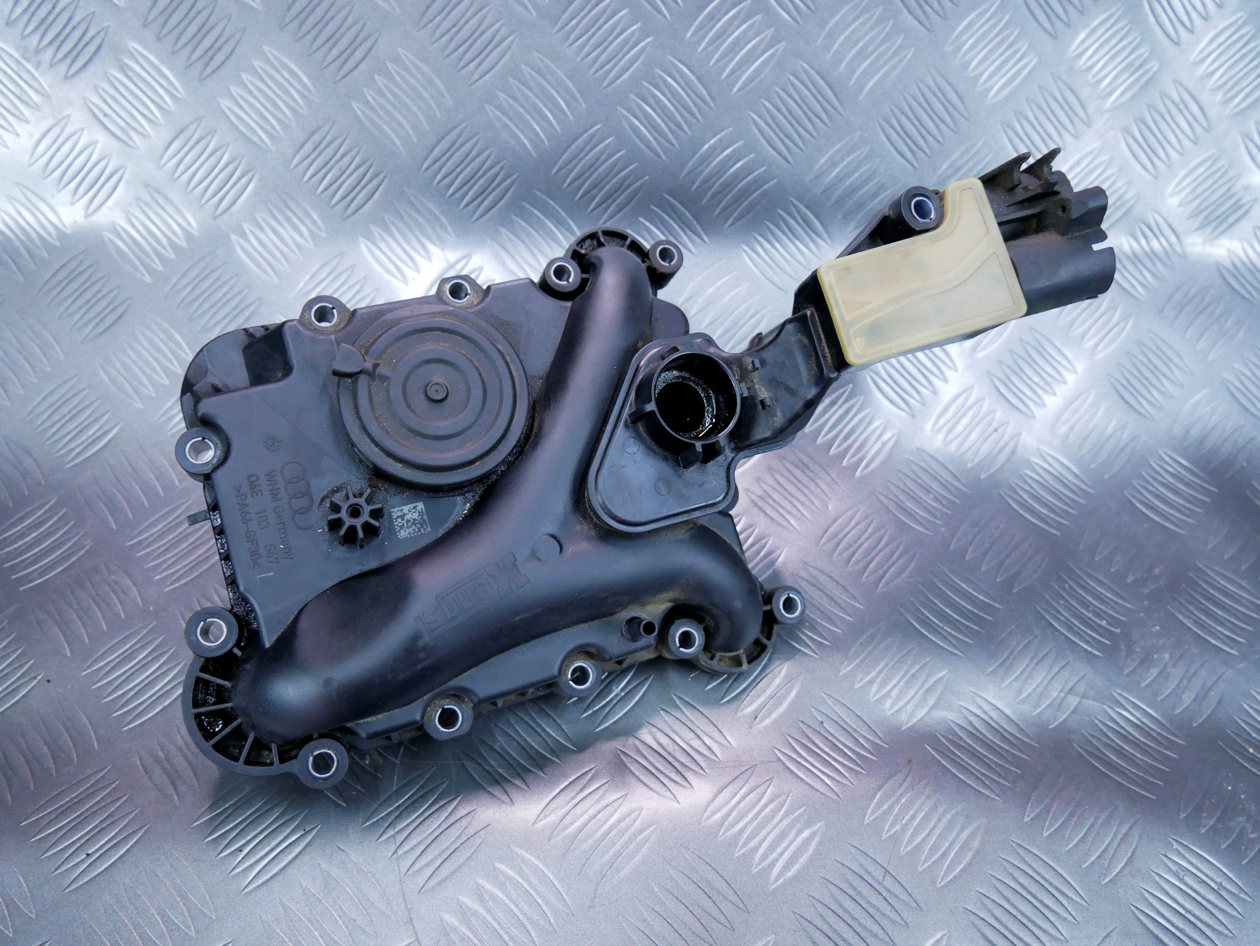 Odma separator oleju 06E103547L AUDI Q7 4L 3.0 TFSI