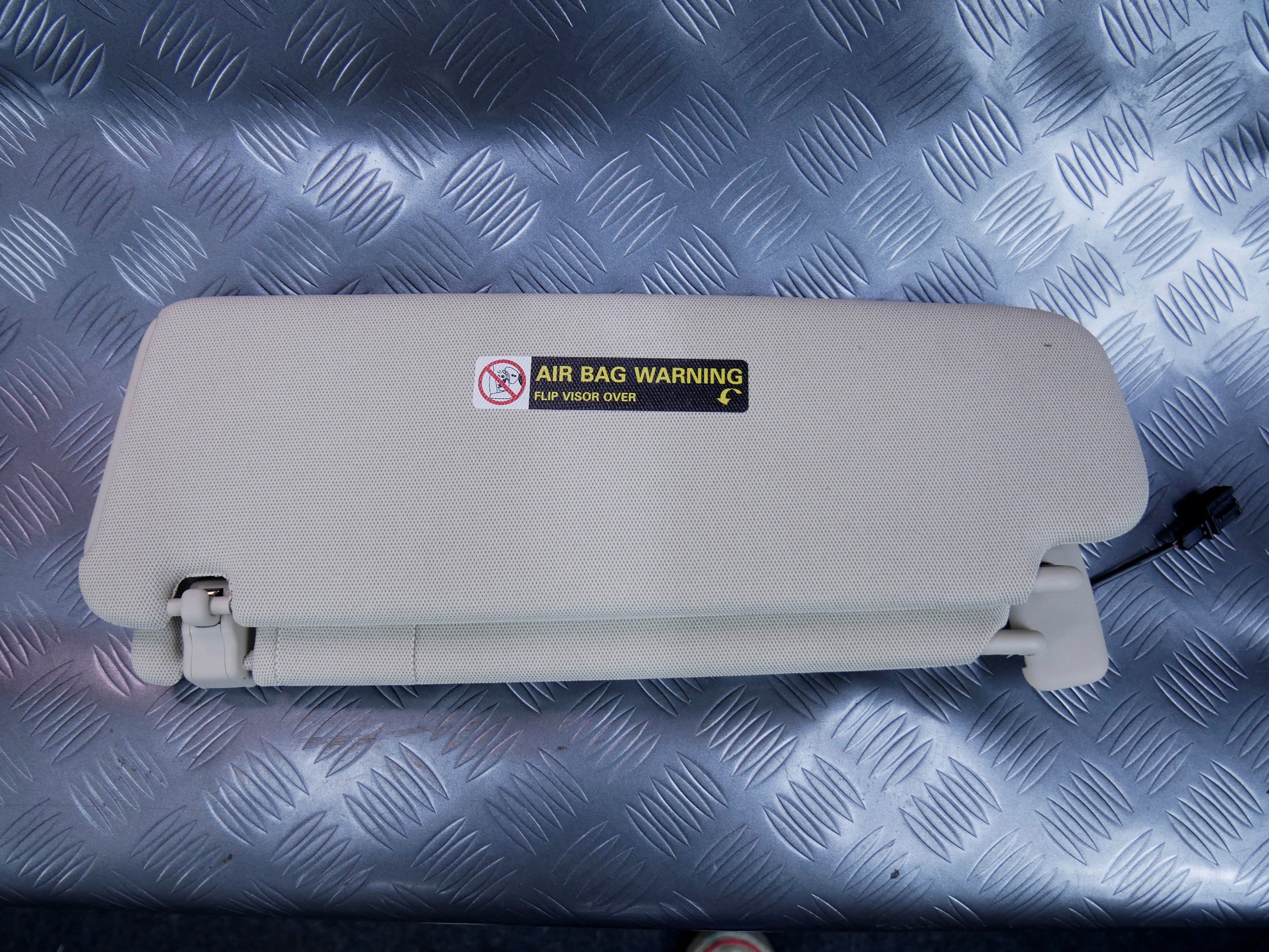 Słonecznik prawy beżowy 4L0857552K 5D3 AUDI Q7 LIFT 4L0